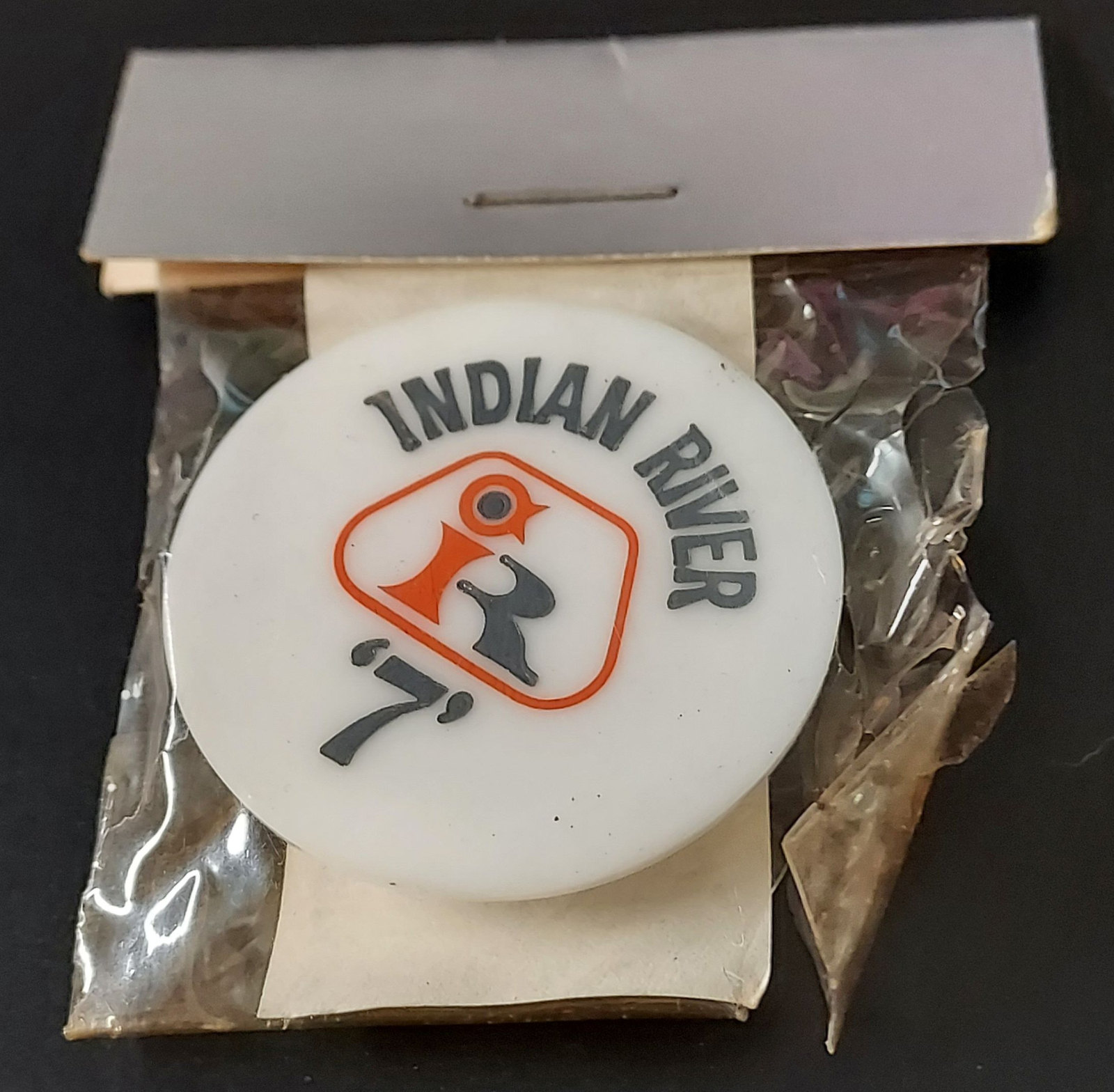 Vtg Adv Promo Plastic Bottle Cap – Indian River 7 – Poultry – Aviagen – NIP