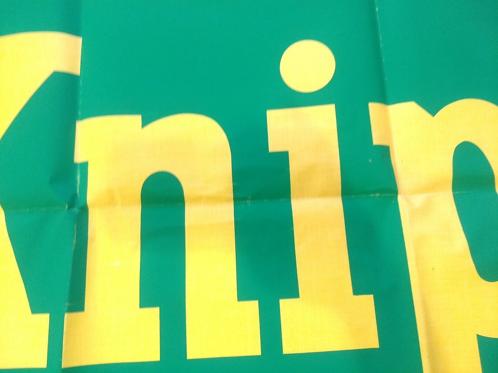 Vintage KNIPCO Dealership Advertising Sign – Green & Yellow : 28″ x 42″