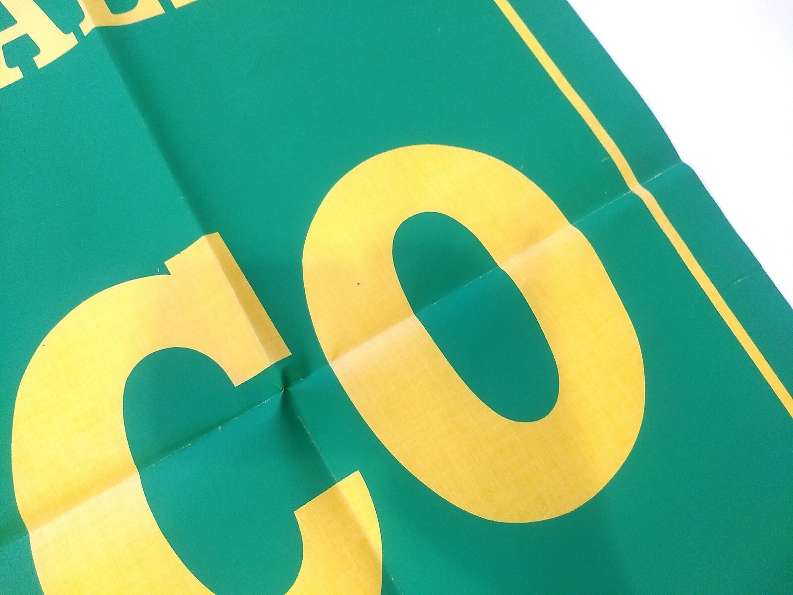 Vintage KNIPCO Dealership Advertising Sign – Green & Yellow : 28″ x 42″