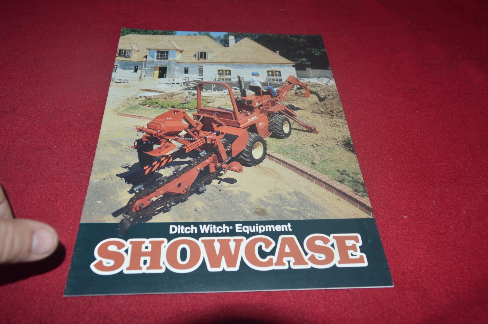 Ditch Witch Buyers Guide For 1986 Dealer’s Brochure CDIL