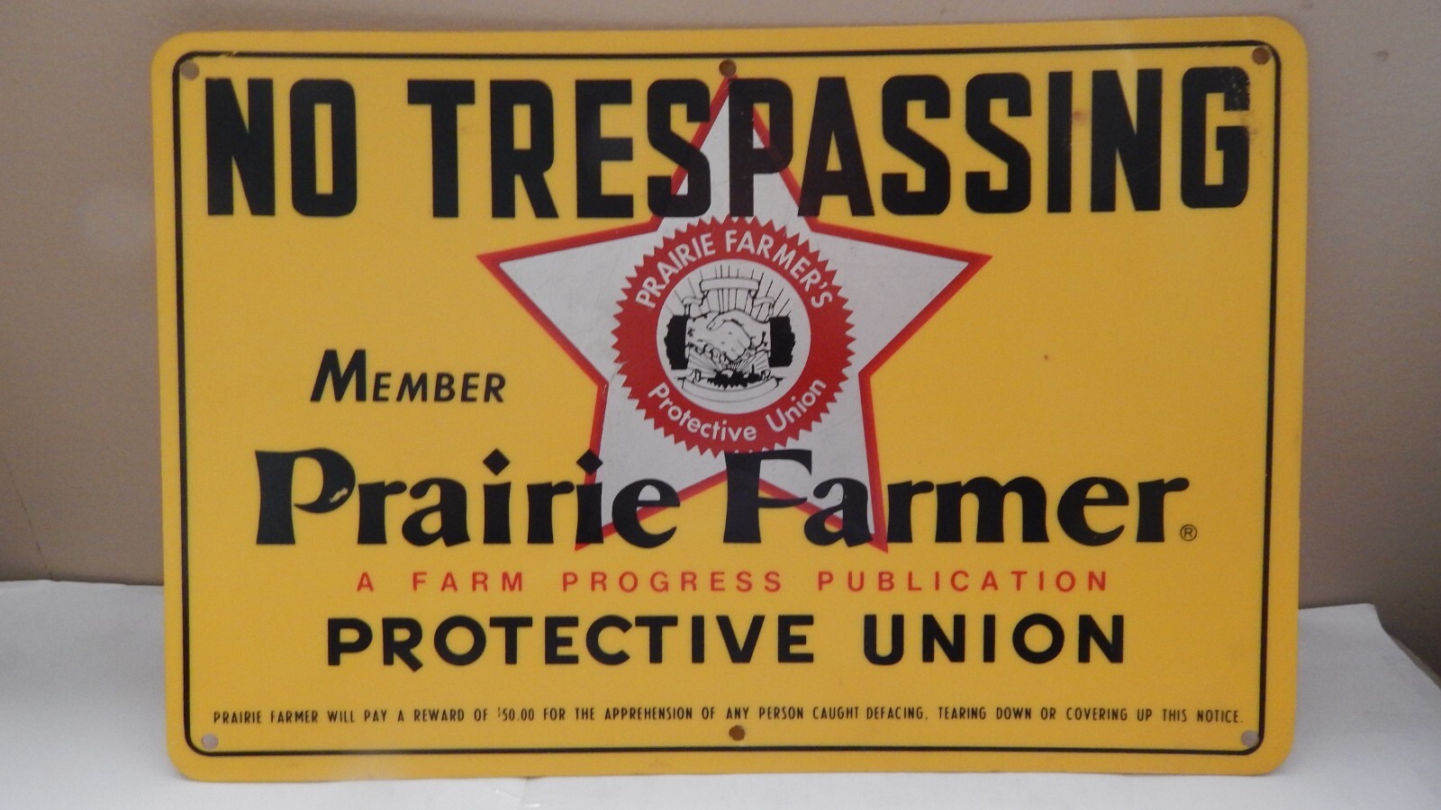 Vintage PRAIRIE FARMER PROTECTIVE UNION No Trespassing Sign 12″x8″ Plastic