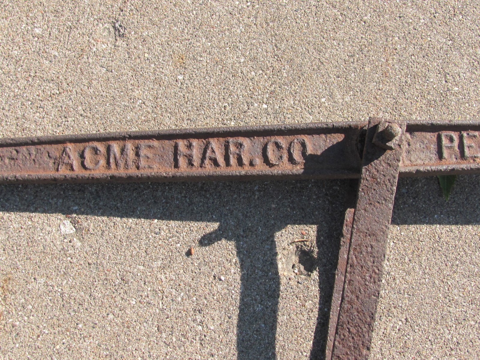 ANTIQUE CAST IRON HORSE SINGLETREE ACME HARVESTER CO PEORIA IL NO SHIPPING
