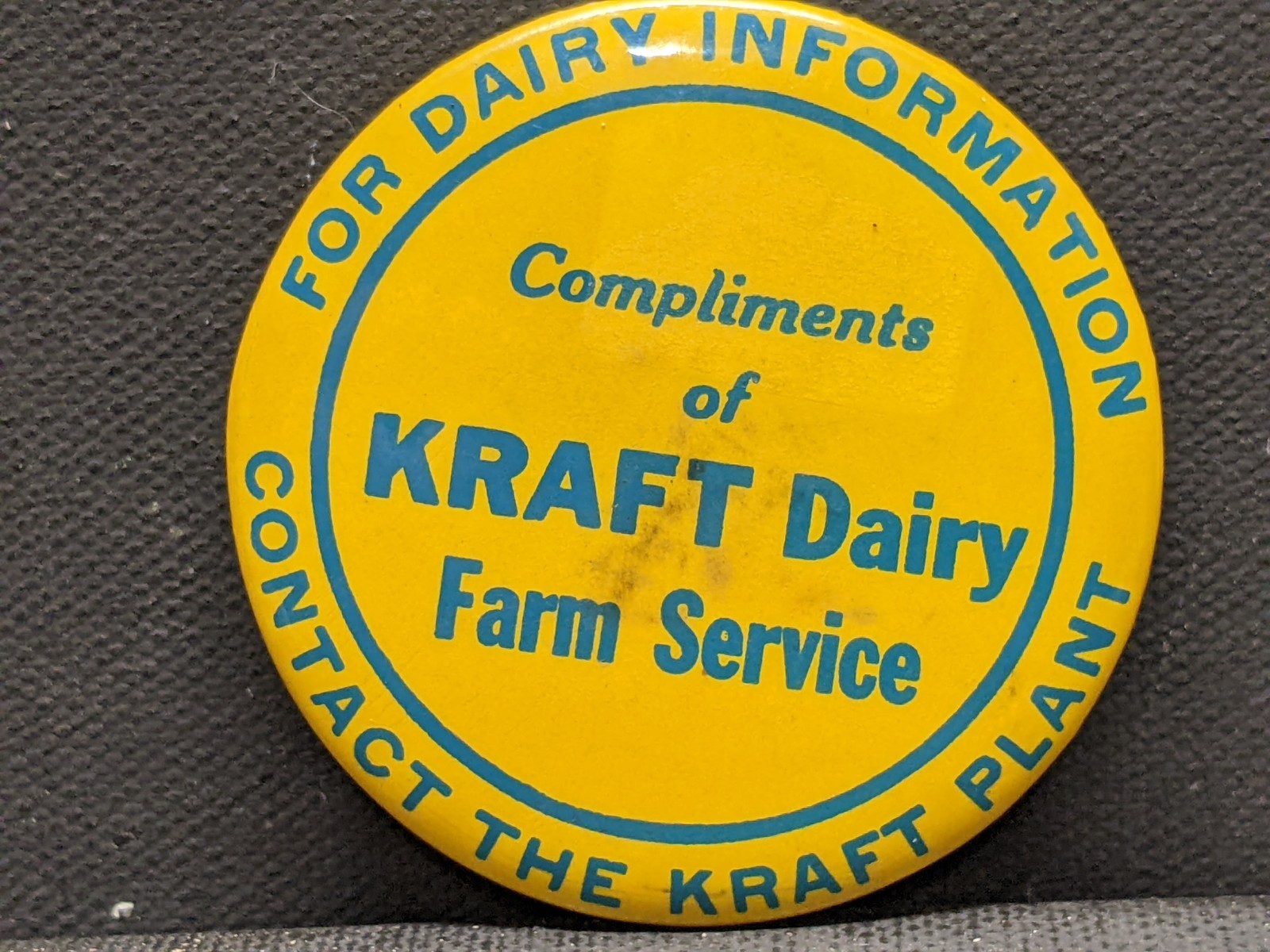Kraft dairy farm Celluloid advertising button style knife sharpener