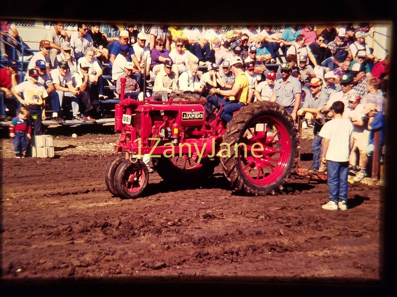 AC4019 35mm Slide of an Allis-Chalmers from MEDIA ARCHIVES FARMALL TRACTOR PULL