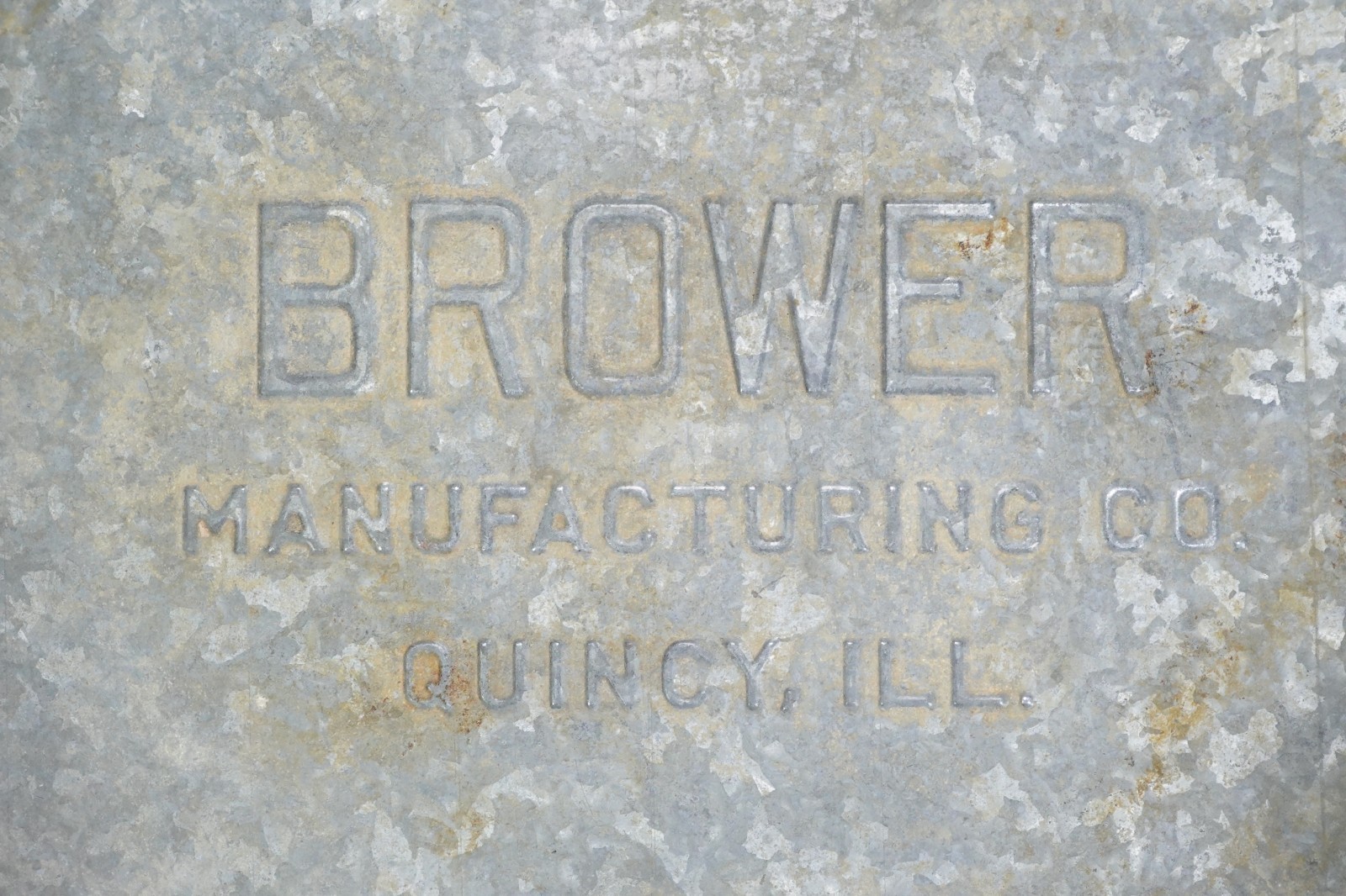 Vintage Brower Manufacturing Co. Quincy, IL 16 3/4″ Galvanized Chicken Feed Pan