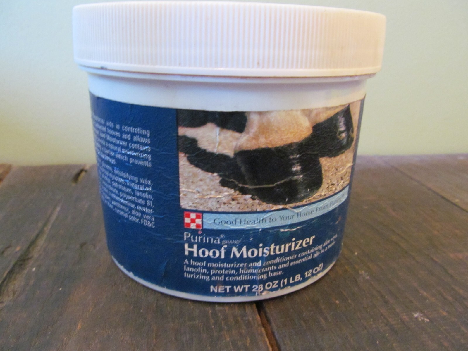 VTG Purina Cow Hoof Moisturizer Plastic Tub Container