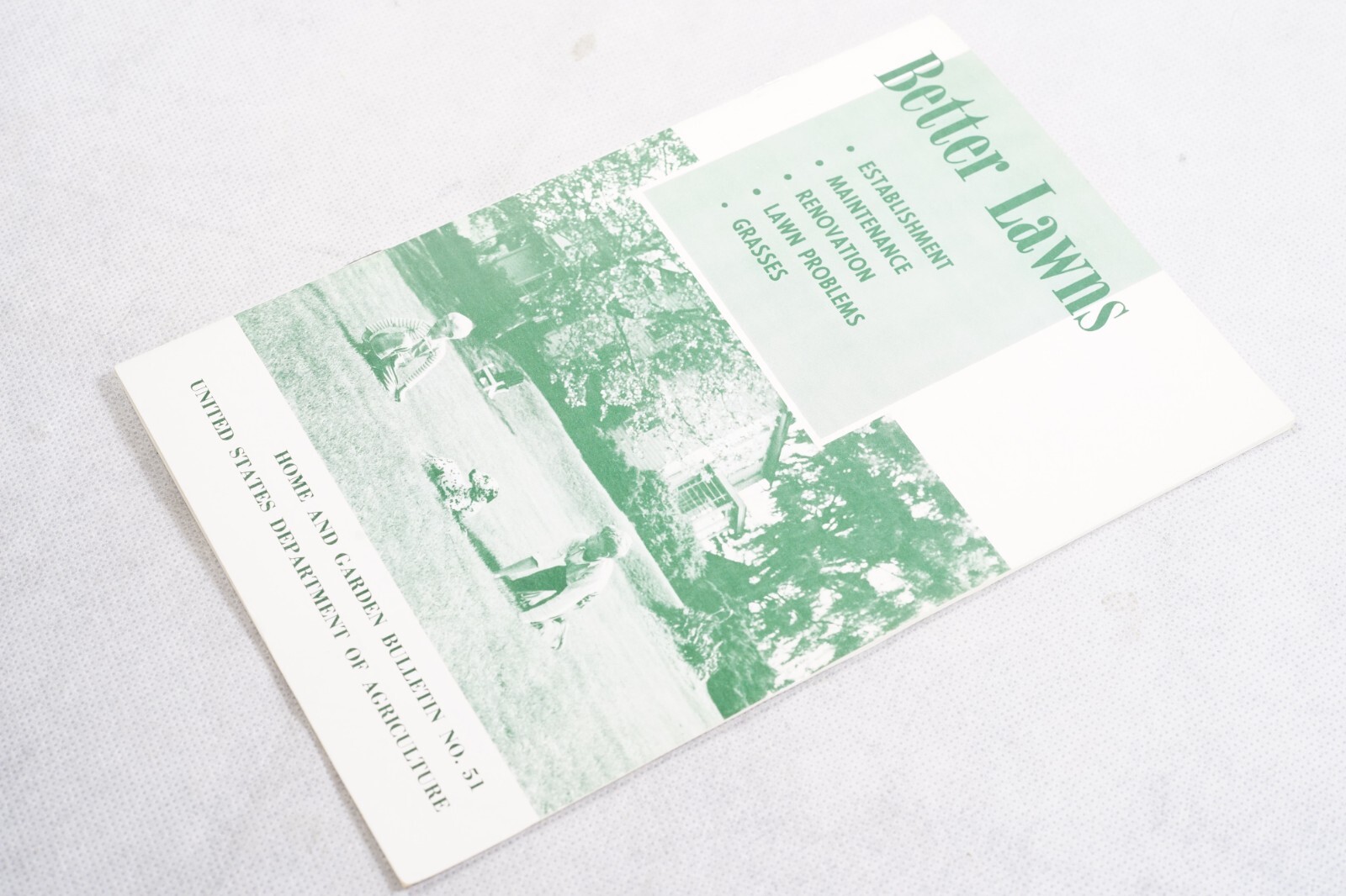 Better Lawns by Home and Garden No.51 Agricultural Vintage 1971 Brochure