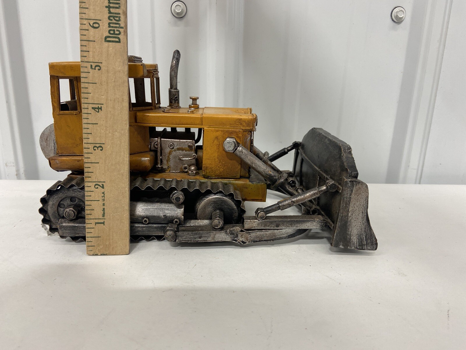 Vintage Bulldozer Metal Scale Model 10″ Collector Construction Bulldozer