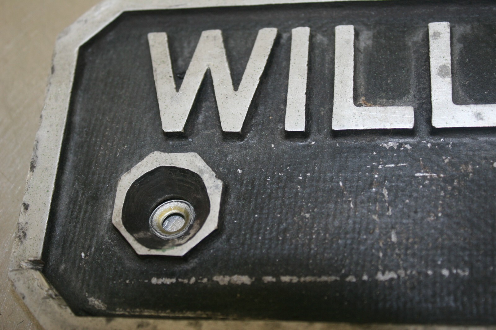 Heavy Aluminum William’s White Moline Sign Equipment Plate 15″ x 15″ RARE UNIQUE