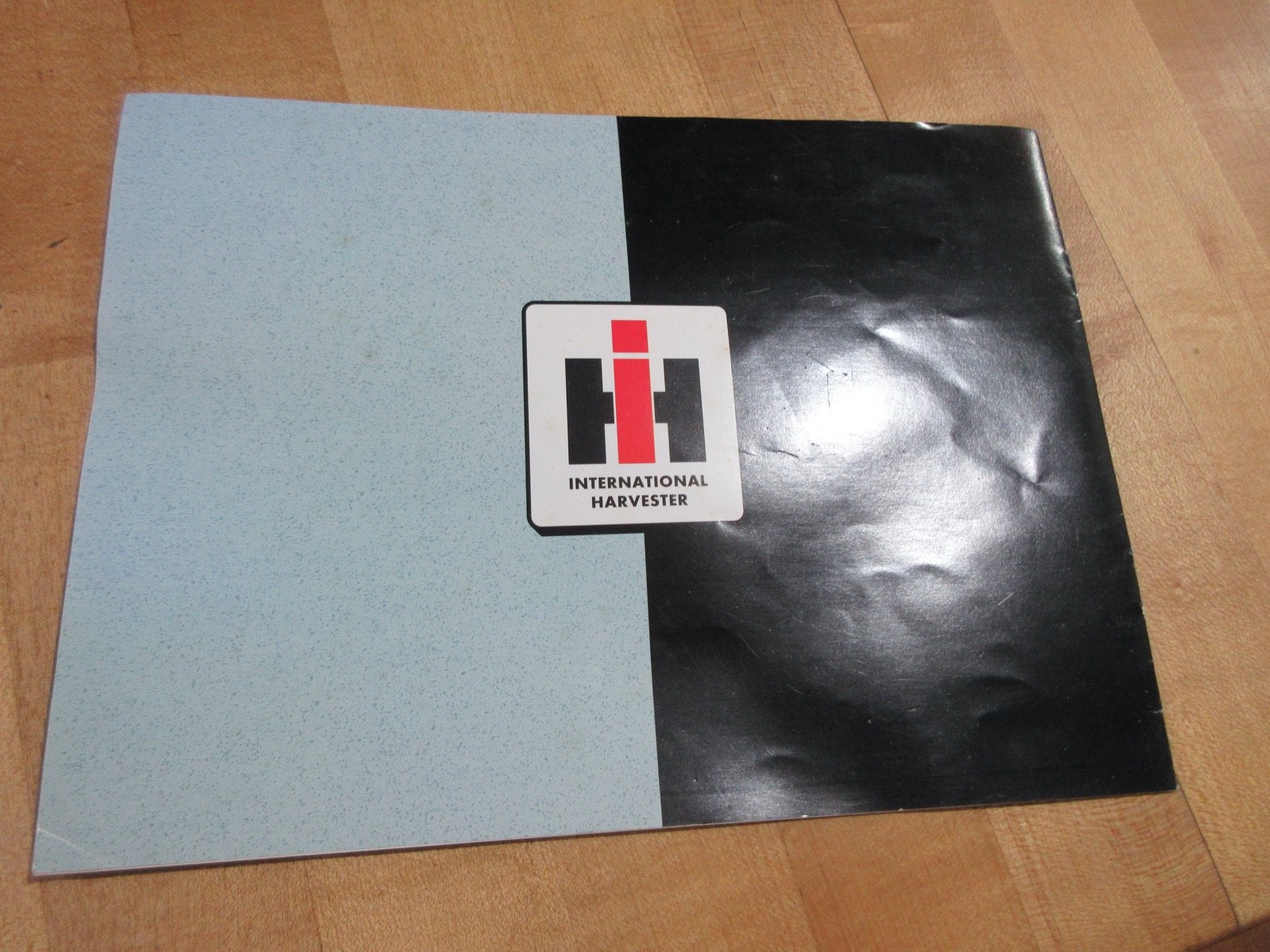 International Harvester Farmall MD & McCormick 31 Loader Catalog Brochure (mk)