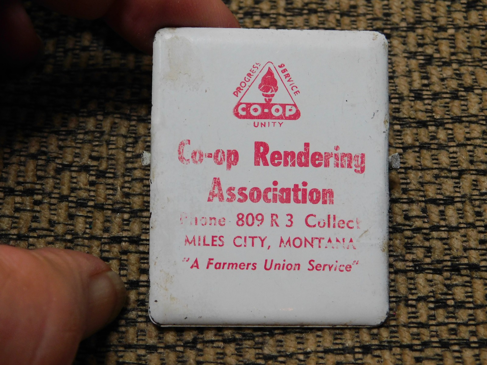 2.25″ Vintage Co-op Rendering Assn Farmer Union Advertising Clip Miles City MT.