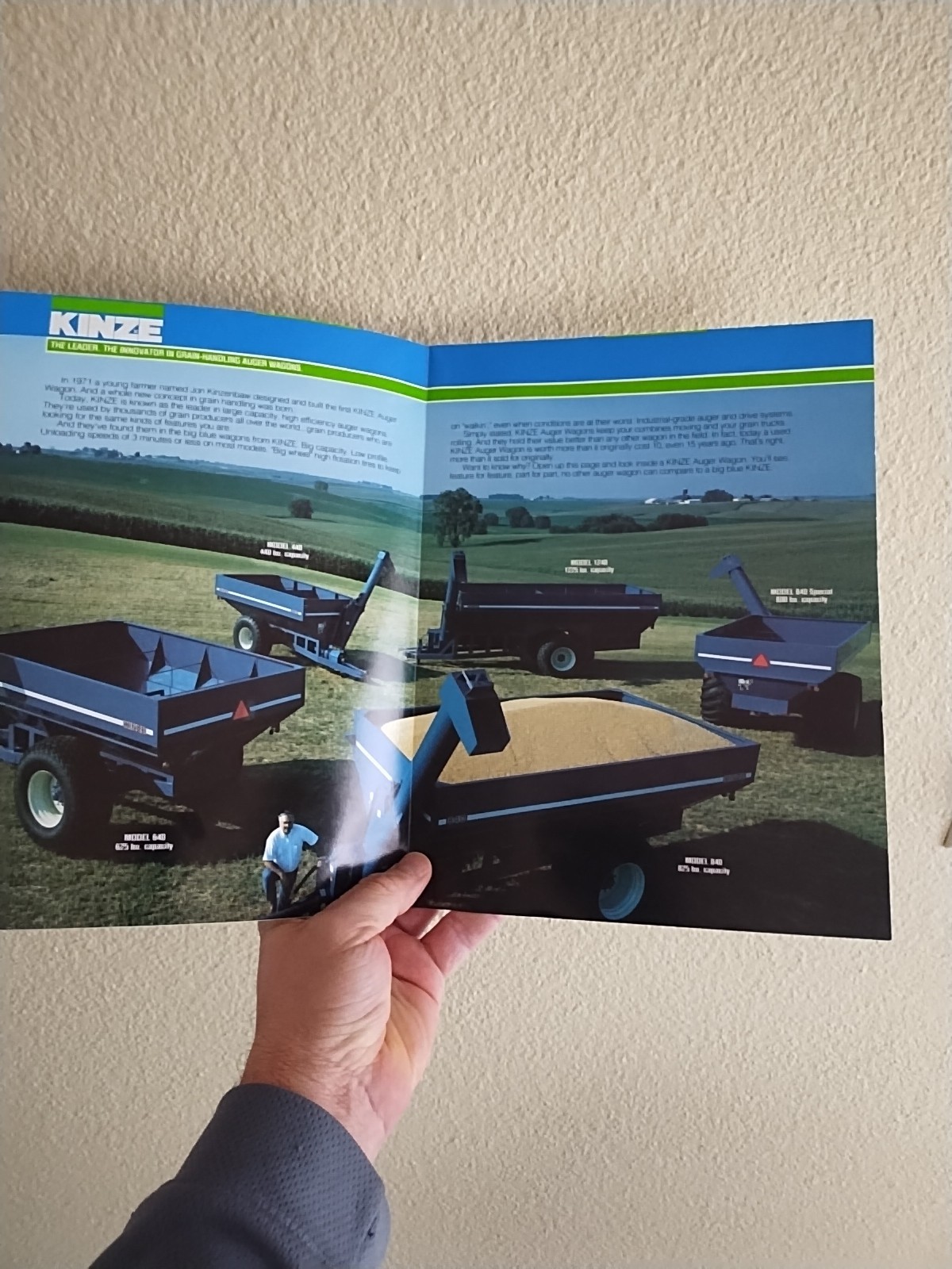 1987 Kinze Auger Wagon 440 840 1240 Brochure Williamsburg IA 640 Fold Out Poster