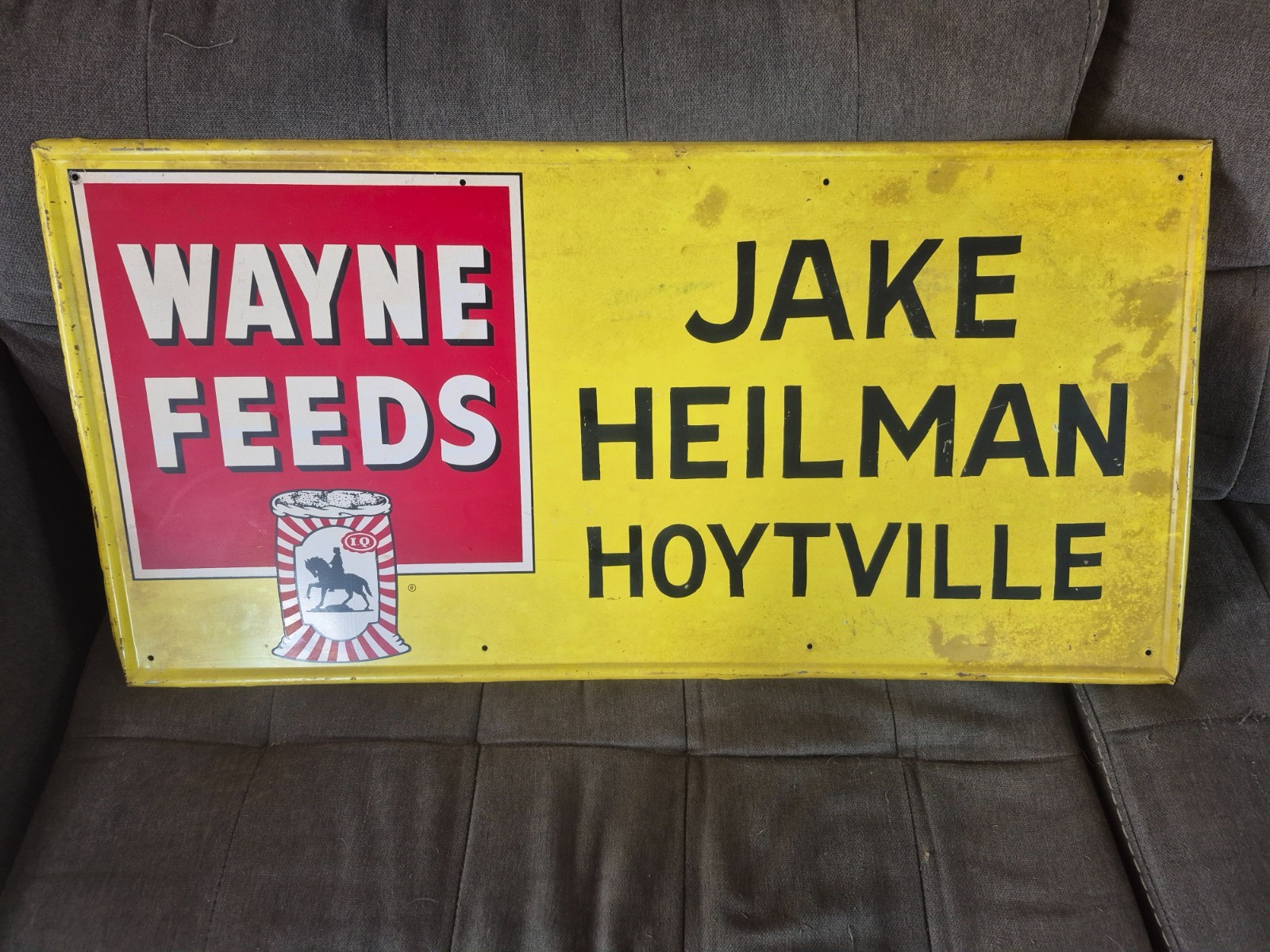 authentic vintage Wayne feeds sign