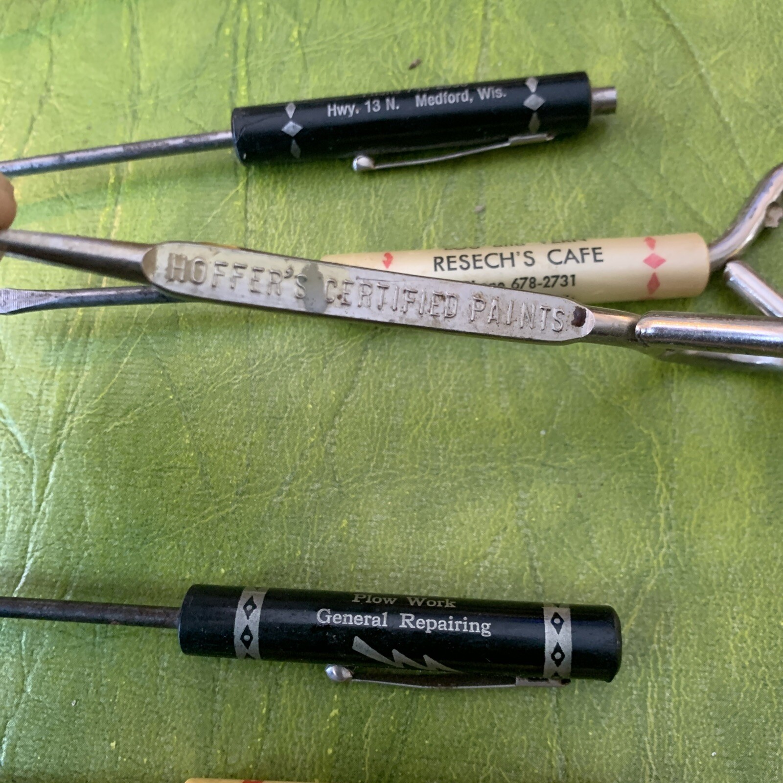 Vintage Wisconsin Pocket SCREWDRIVERS READY TOOL USA Philgas Blacksmith Paint