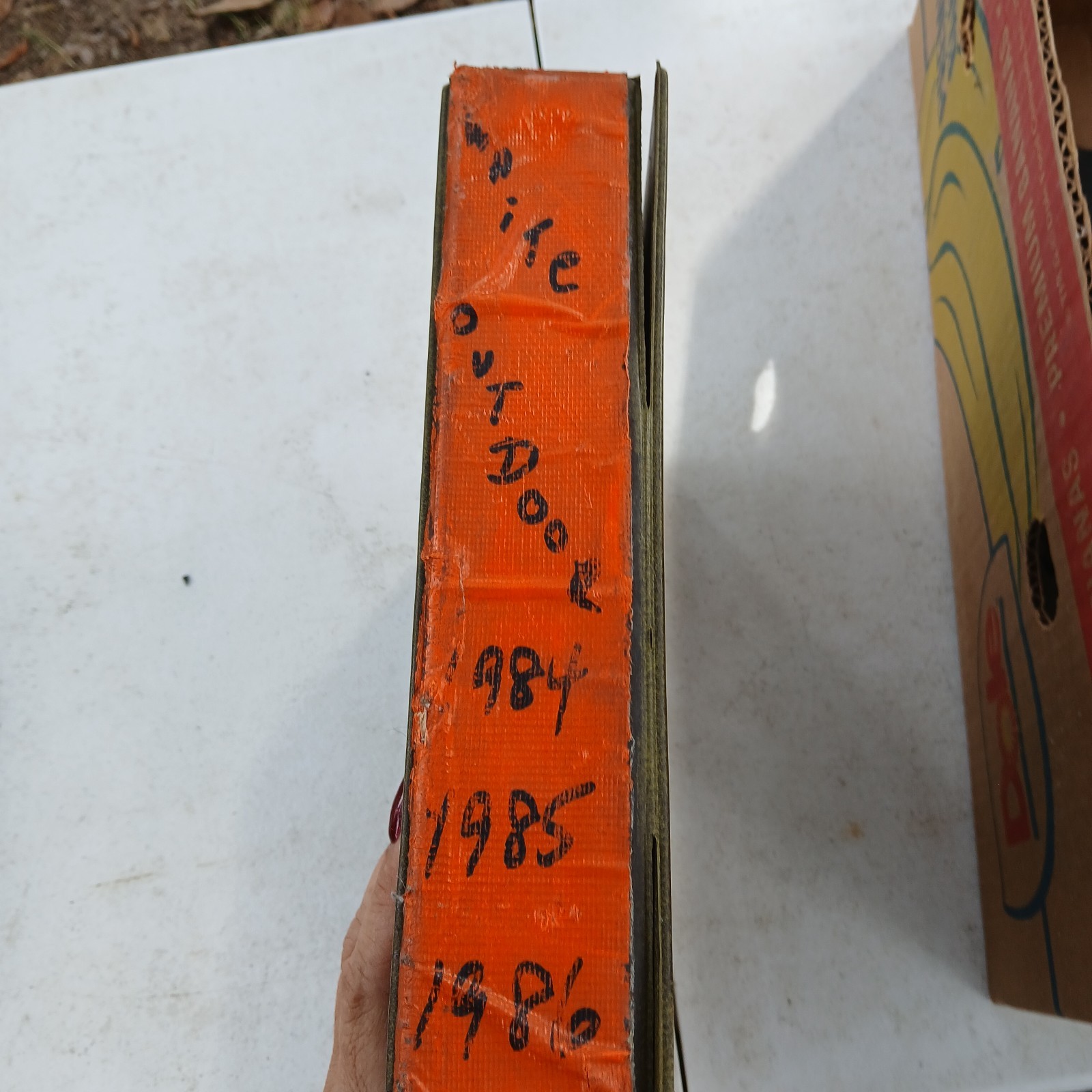 White Lawn Tractors & Attachments Shop Parts Manual