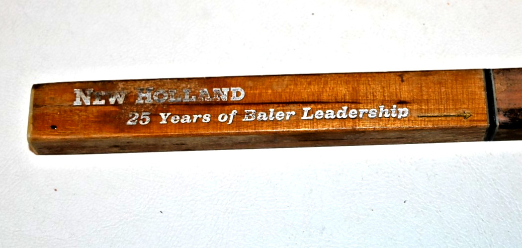 Vintage New Holland 25 Years of Baler Leadership Fishing Filet Knife