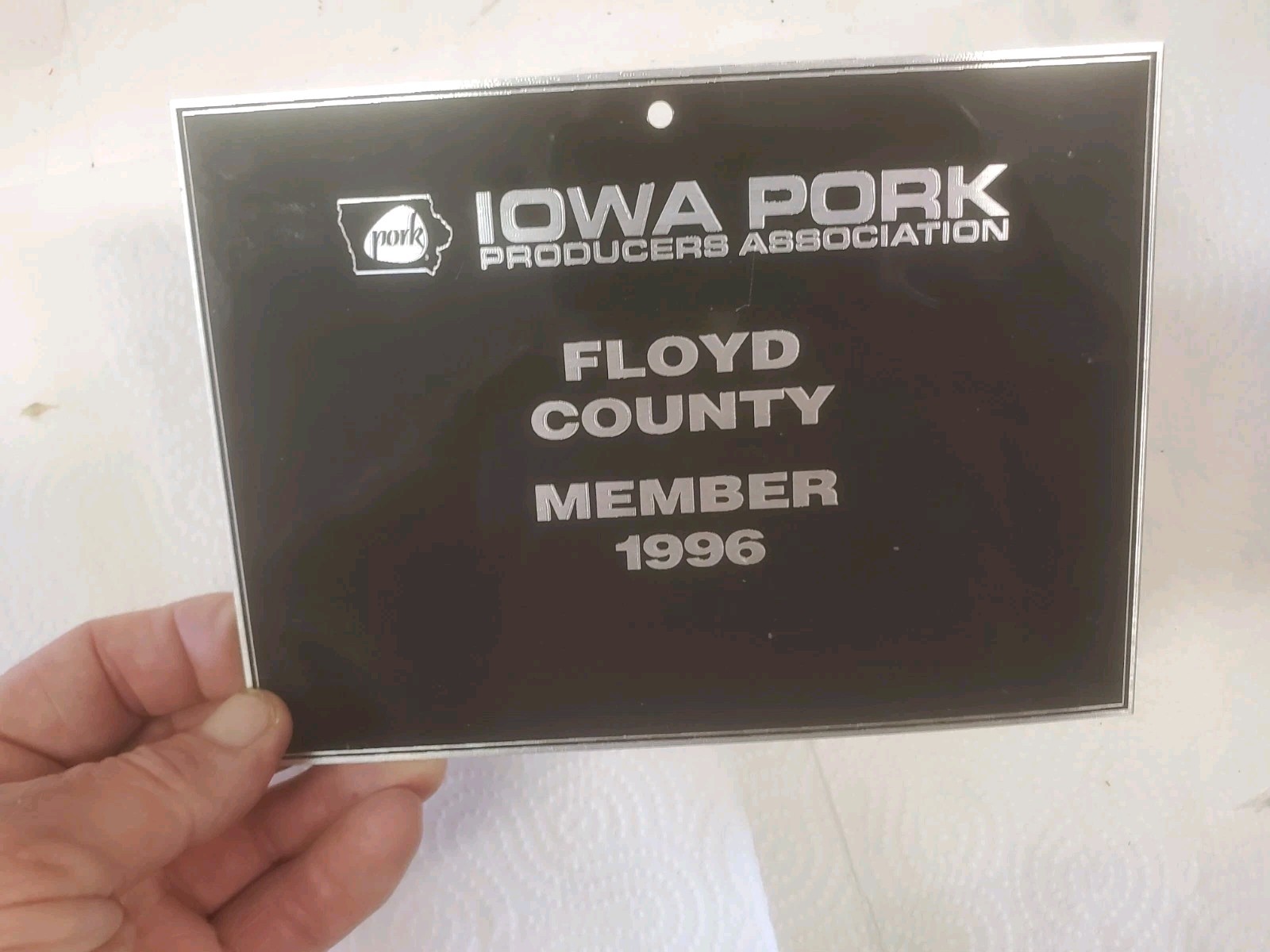 7-1/2″ X 5-1/2″ Metal Sign Iowa Pork Producers Association Floyd County 1996 Pig