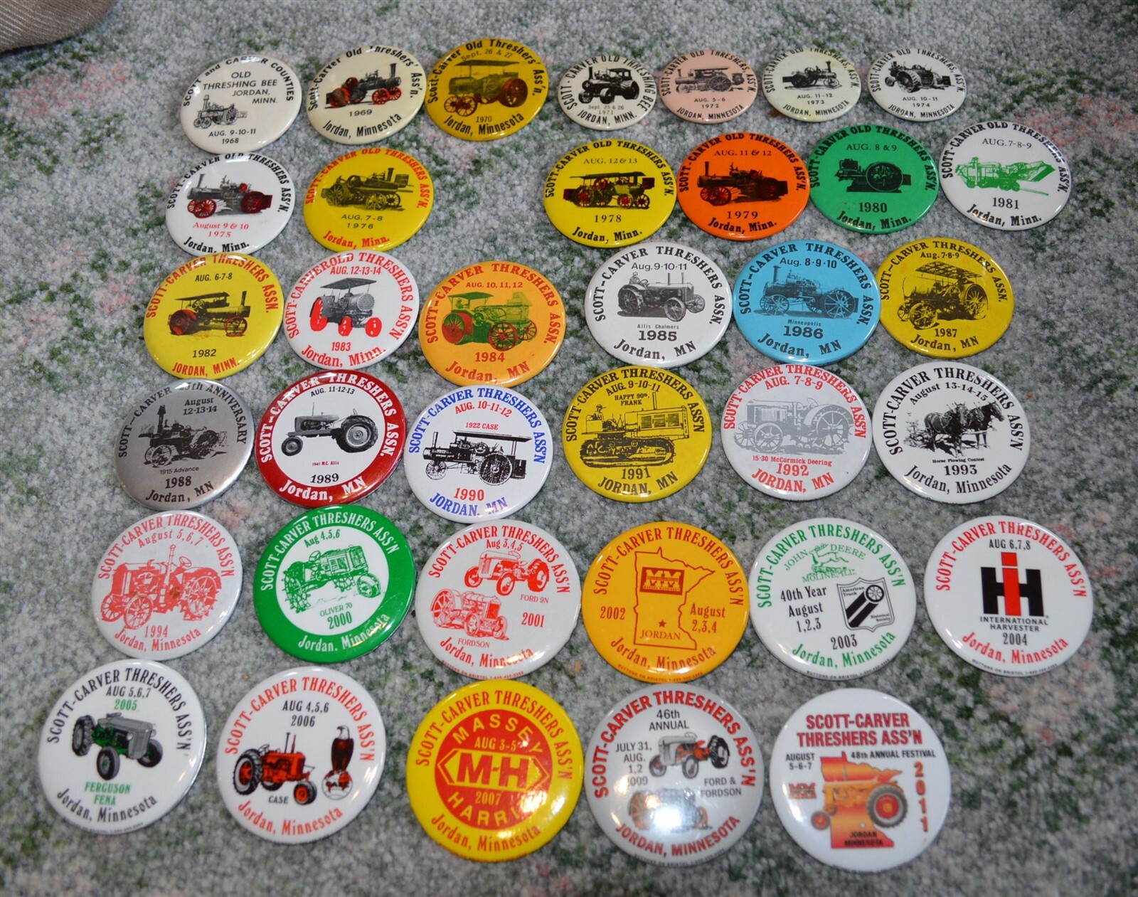 36 Scott Carver Threshers Assoc Threshing Bee Tractor Jordan Buttons 1968-2011