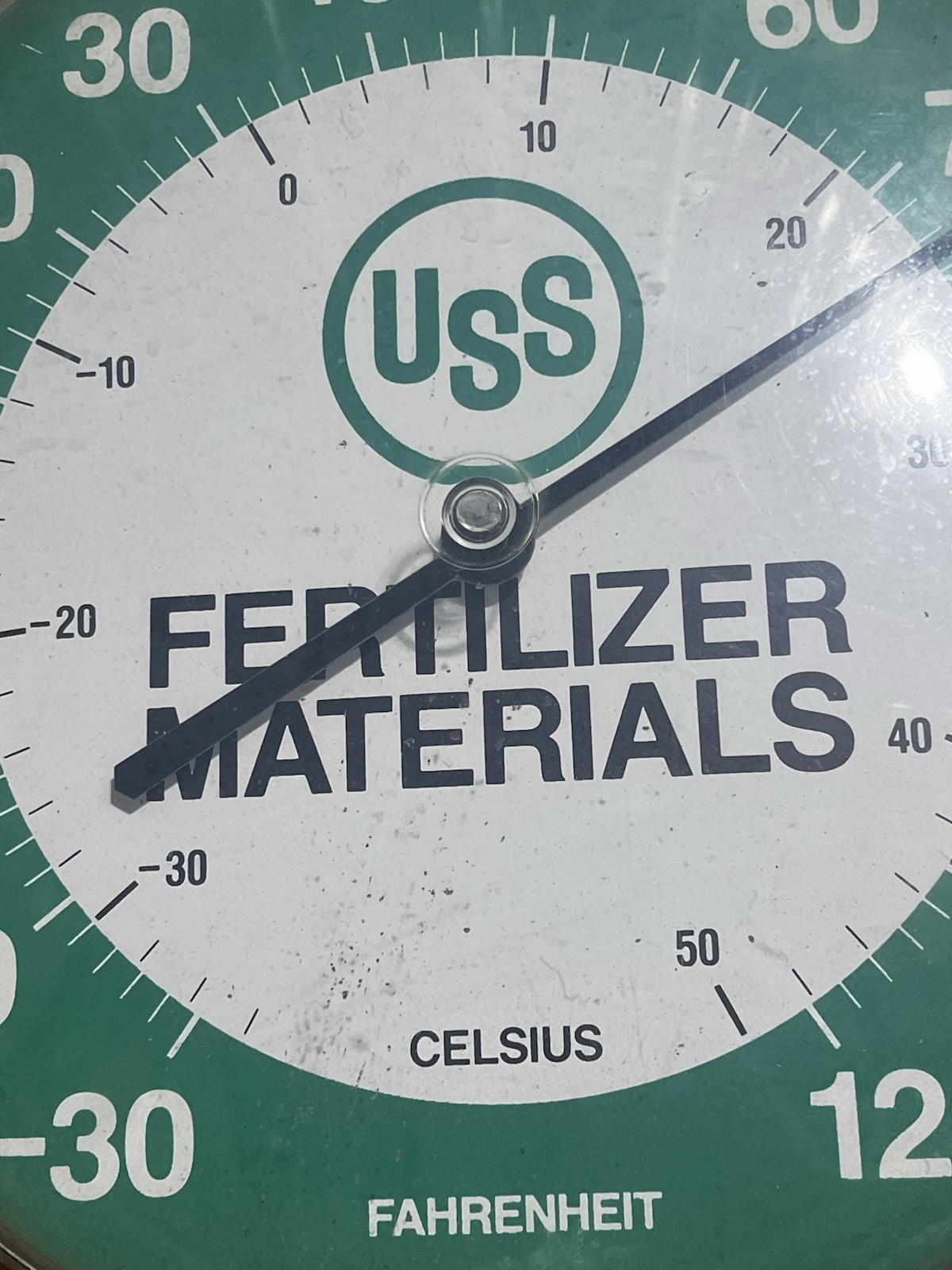 VINTAGE USS FERTILIZER MATERIALS FARM THEROMETER 12″ WORKS