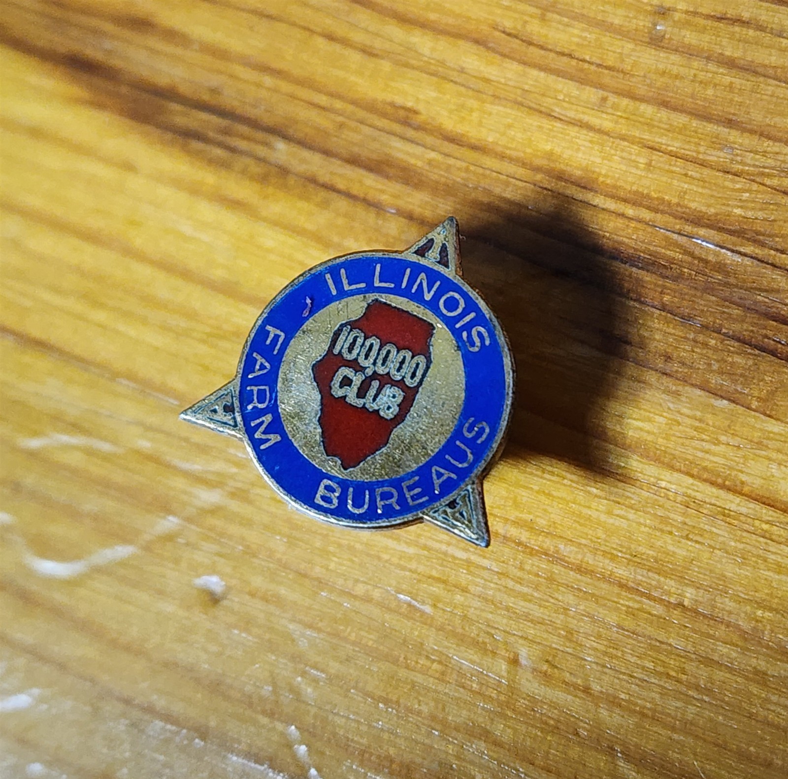 VINTAGE STERLING SILVER ILLINOIS FARM BUREAU 100,000 CLUB SCREWBACK PIN .5″