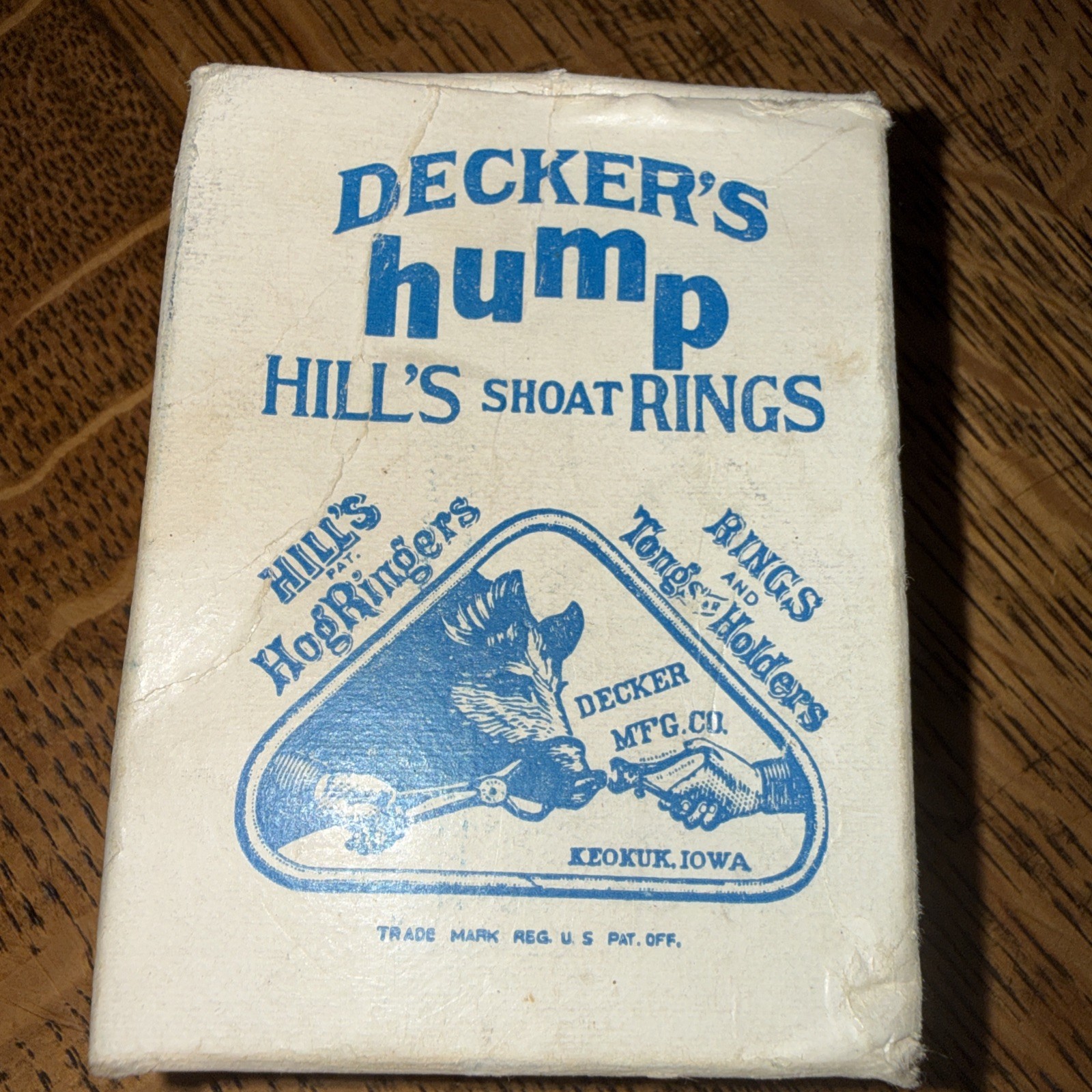 Vintage Decker’s Hump Shoat Hog Rings Box Iowa Advertising
