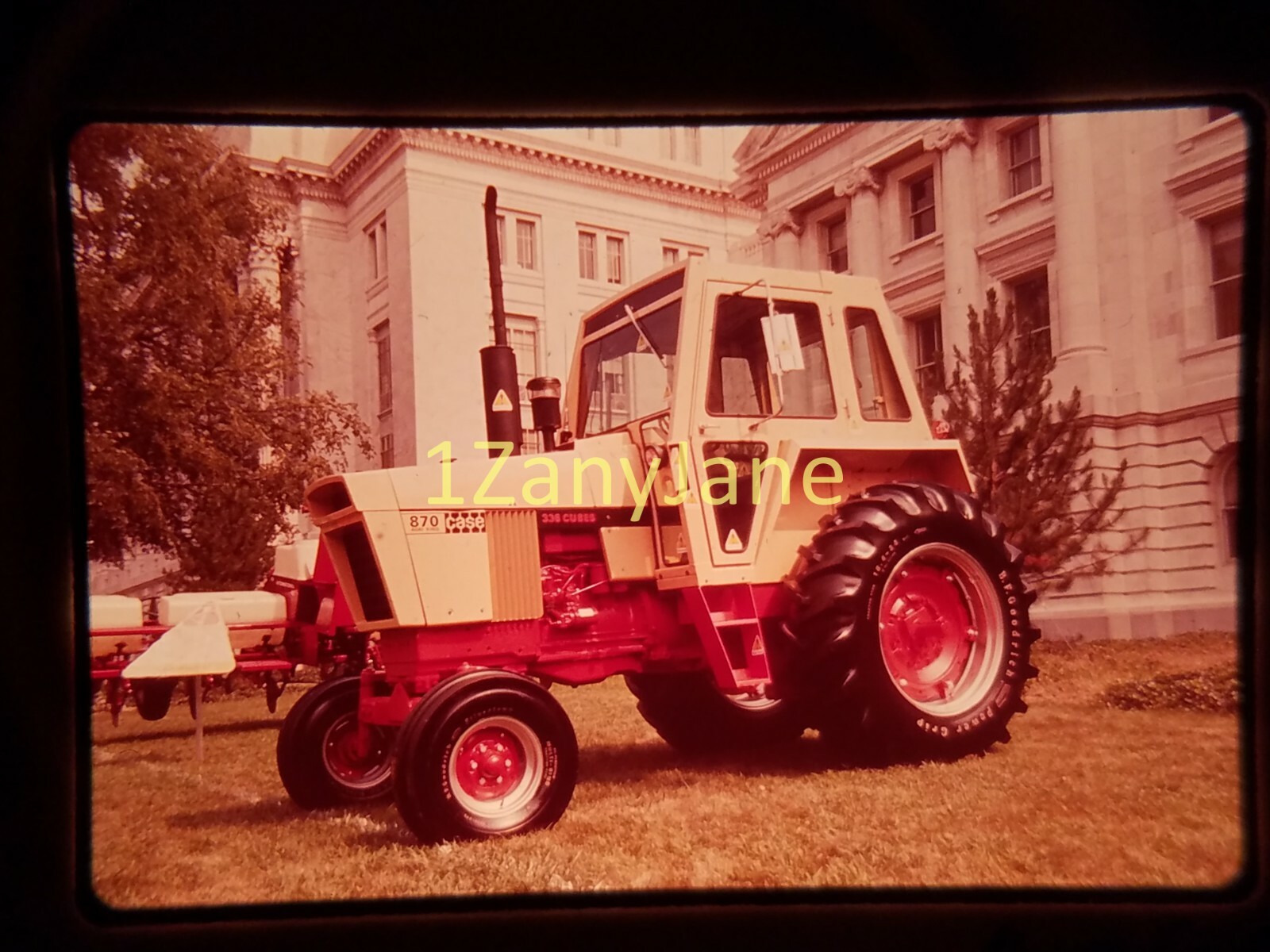 AC3602 35mm Slide of an Allis-Chalmers from MEDIA ARCHIVES 870 CASE TRACTOR CAB