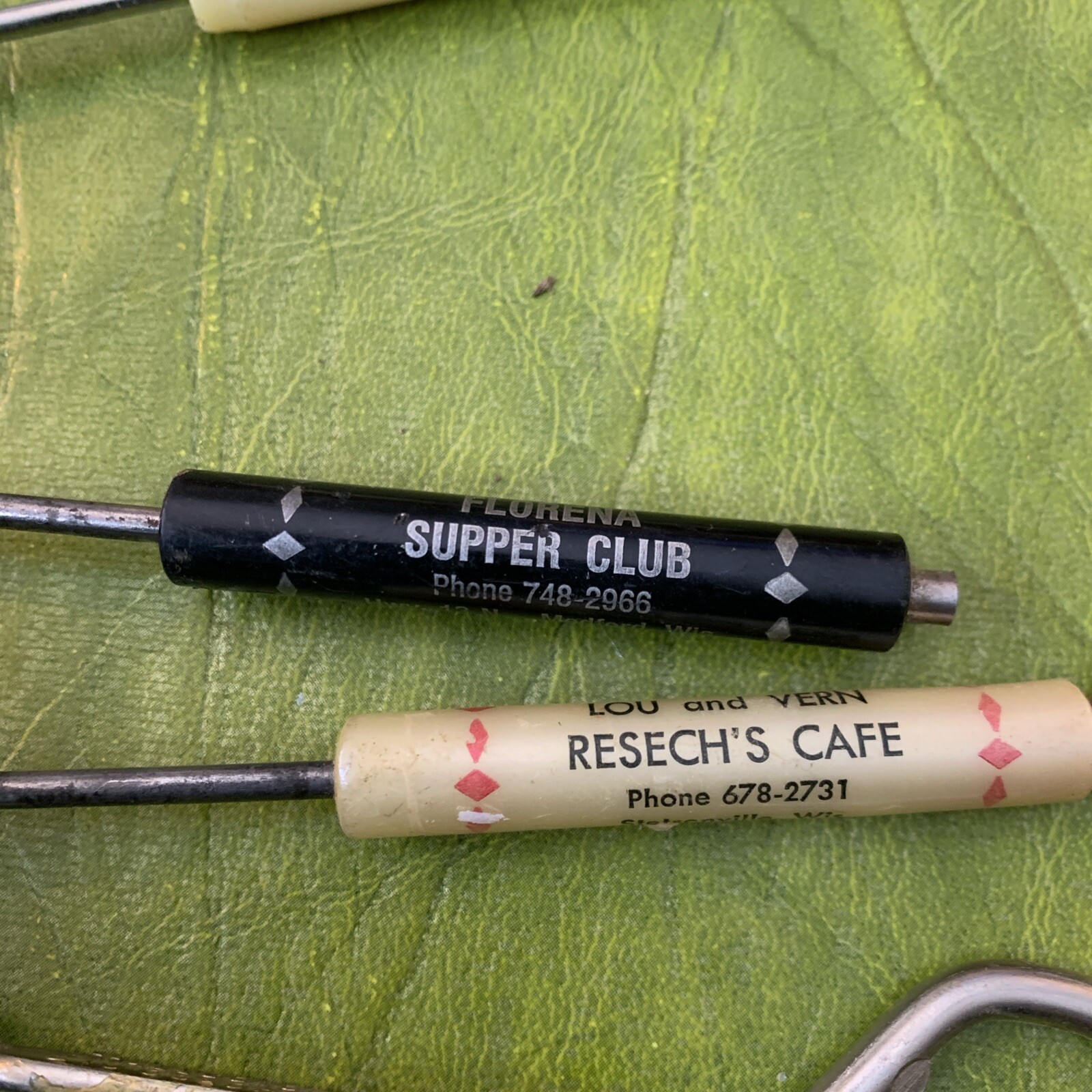 Vintage Wisconsin Pocket SCREWDRIVERS READY TOOL USA Philgas Blacksmith Paint
