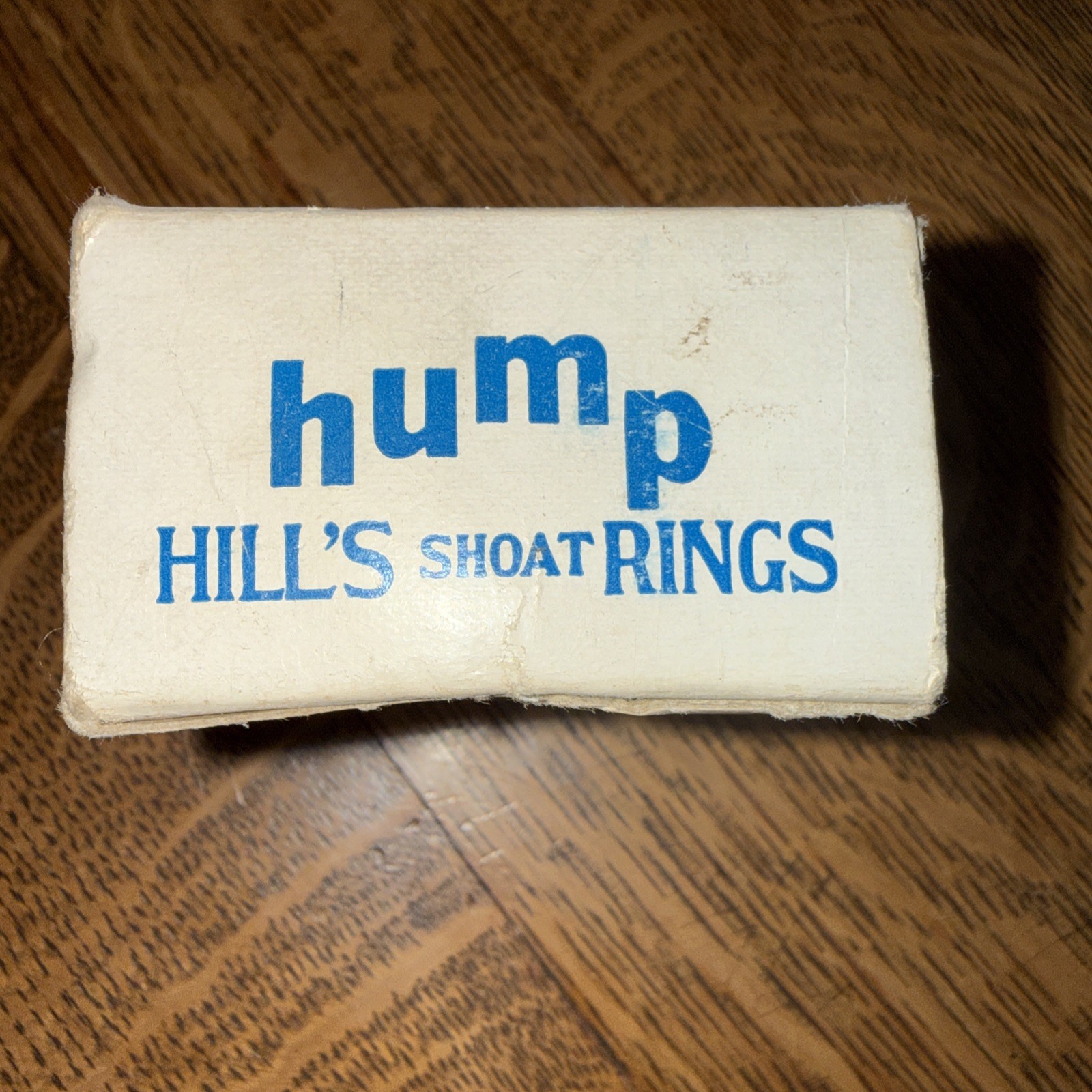 Vintage Decker’s Hump Shoat Hog Rings Box Iowa Advertising