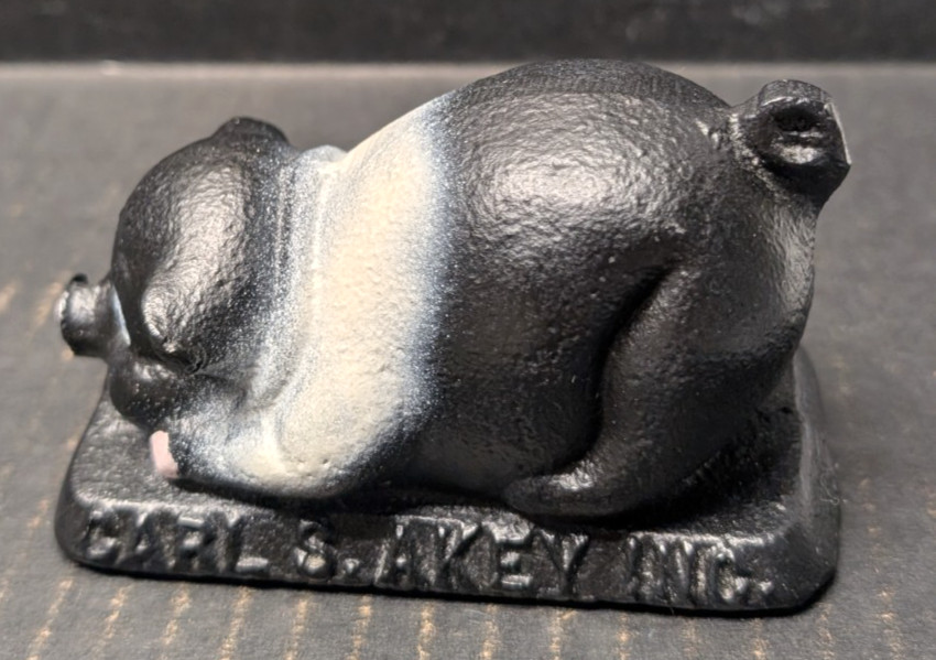 Cast Iron Pig Paperweight The Foundry Collection Mankato MN Advertising 4.5″L