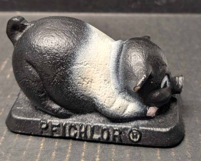 Cast Iron Pig Paperweight The Foundry Collection Mankato MN Advertising 4.5″L