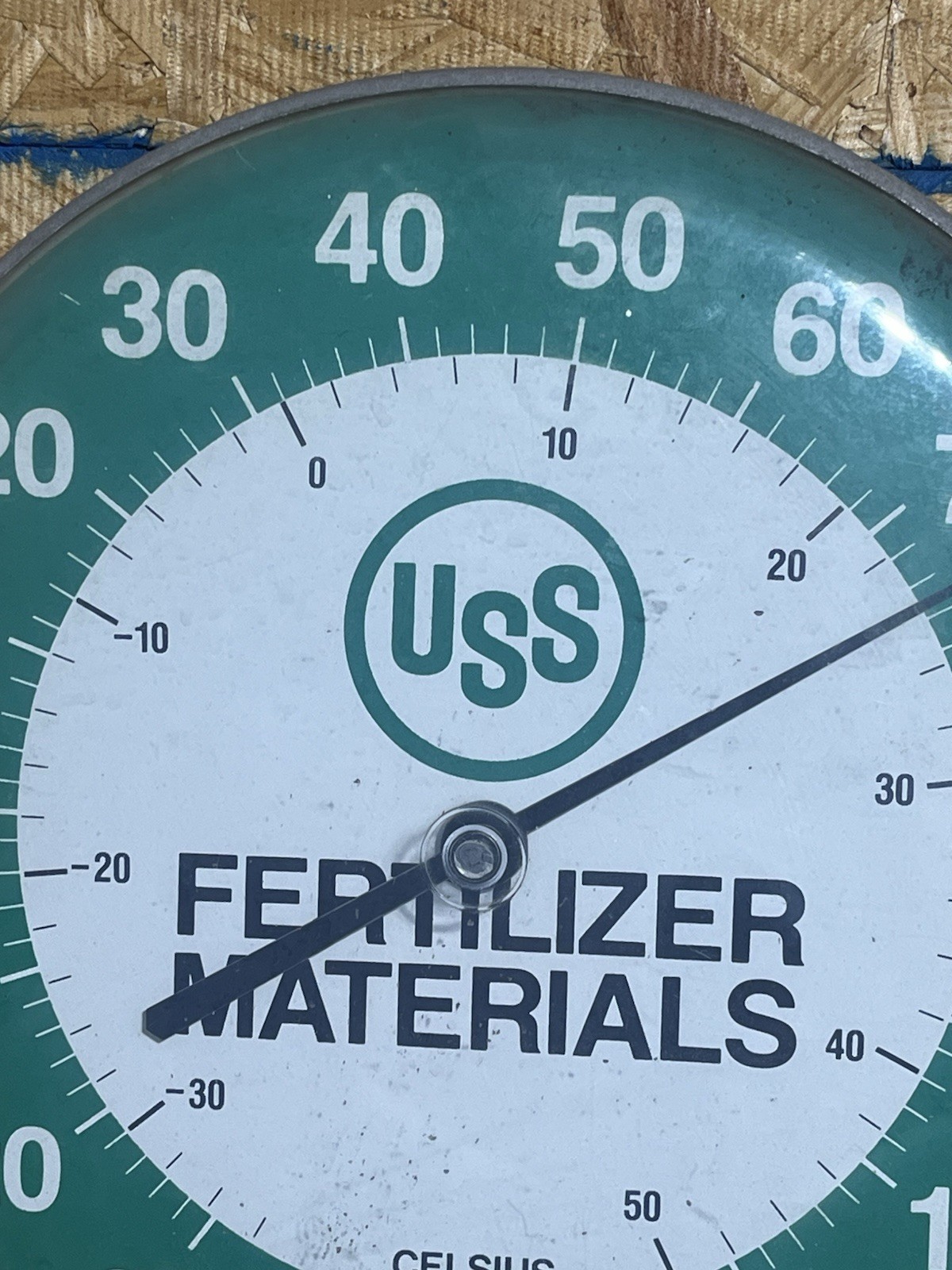 VINTAGE USS FERTILIZER MATERIALS FARM THEROMETER 12″ WORKS