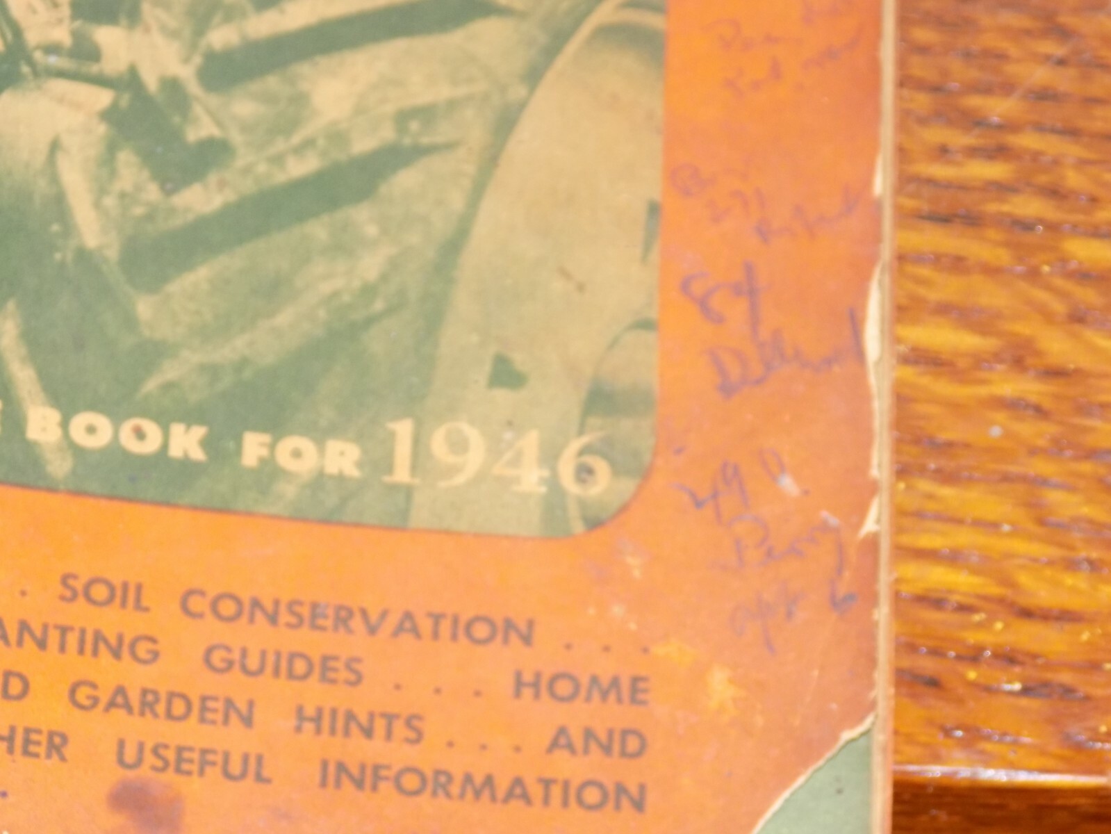 Vintage 1946-47 The Farm Book Cities Services Oils Booklet