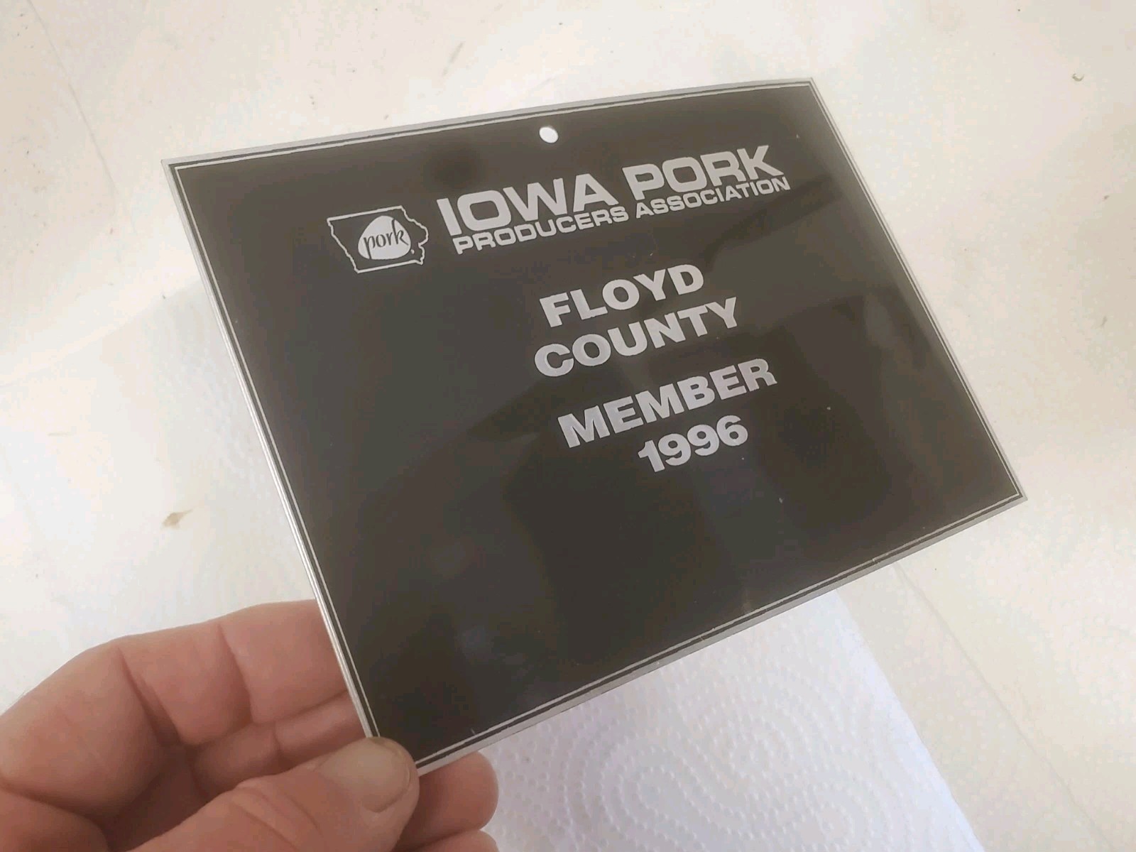 7-1/2″ X 5-1/2″ Metal Sign Iowa Pork Producers Association Floyd County 1996 Pig