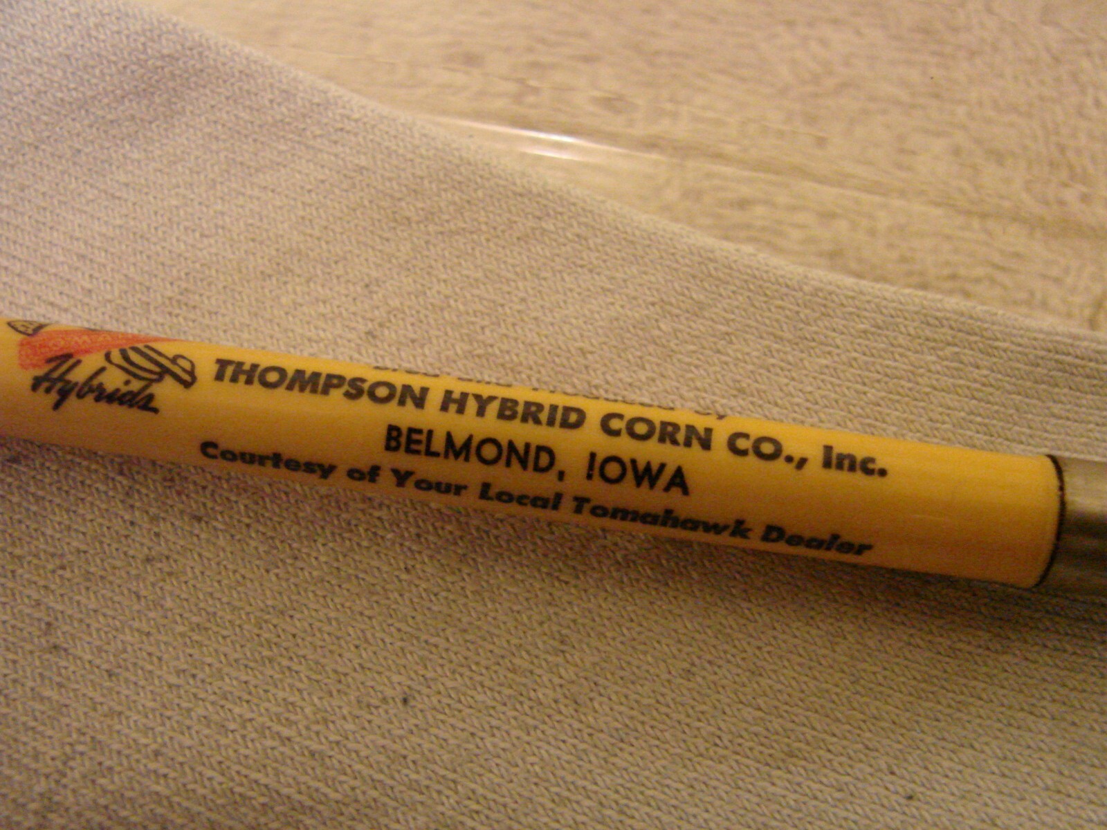TOMAHAWK HYBRIDS BELMOND IOWA THOMPSON CORN CO. MECHANICAL PENCIL