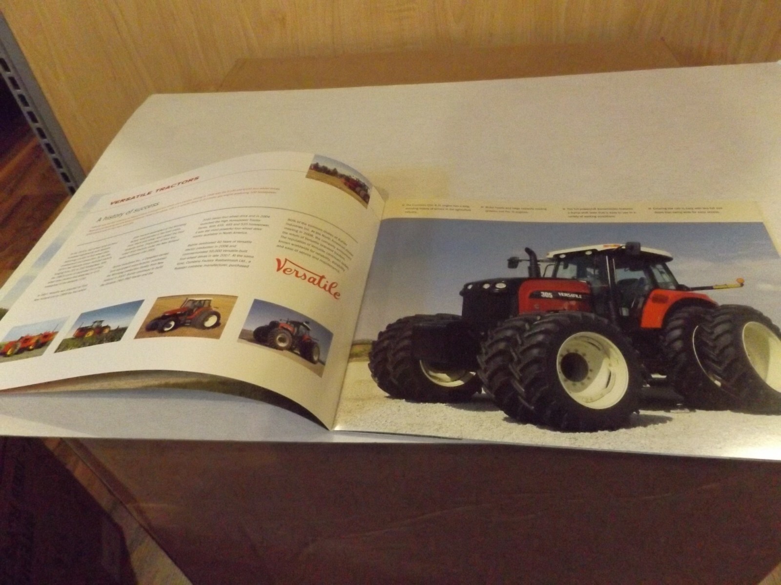 Versatile Row Crop 250-305 hp, Tractor Brochure 2010 102010-10000 P/N 89007313