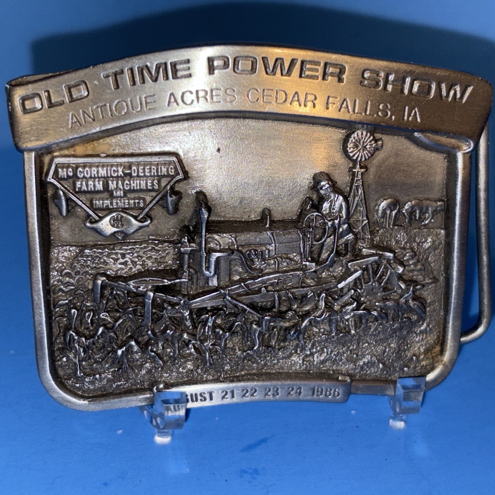 1986 McCormick Deering Antique Acres Cedar Falls, IA Belt Buckle Old Time Power