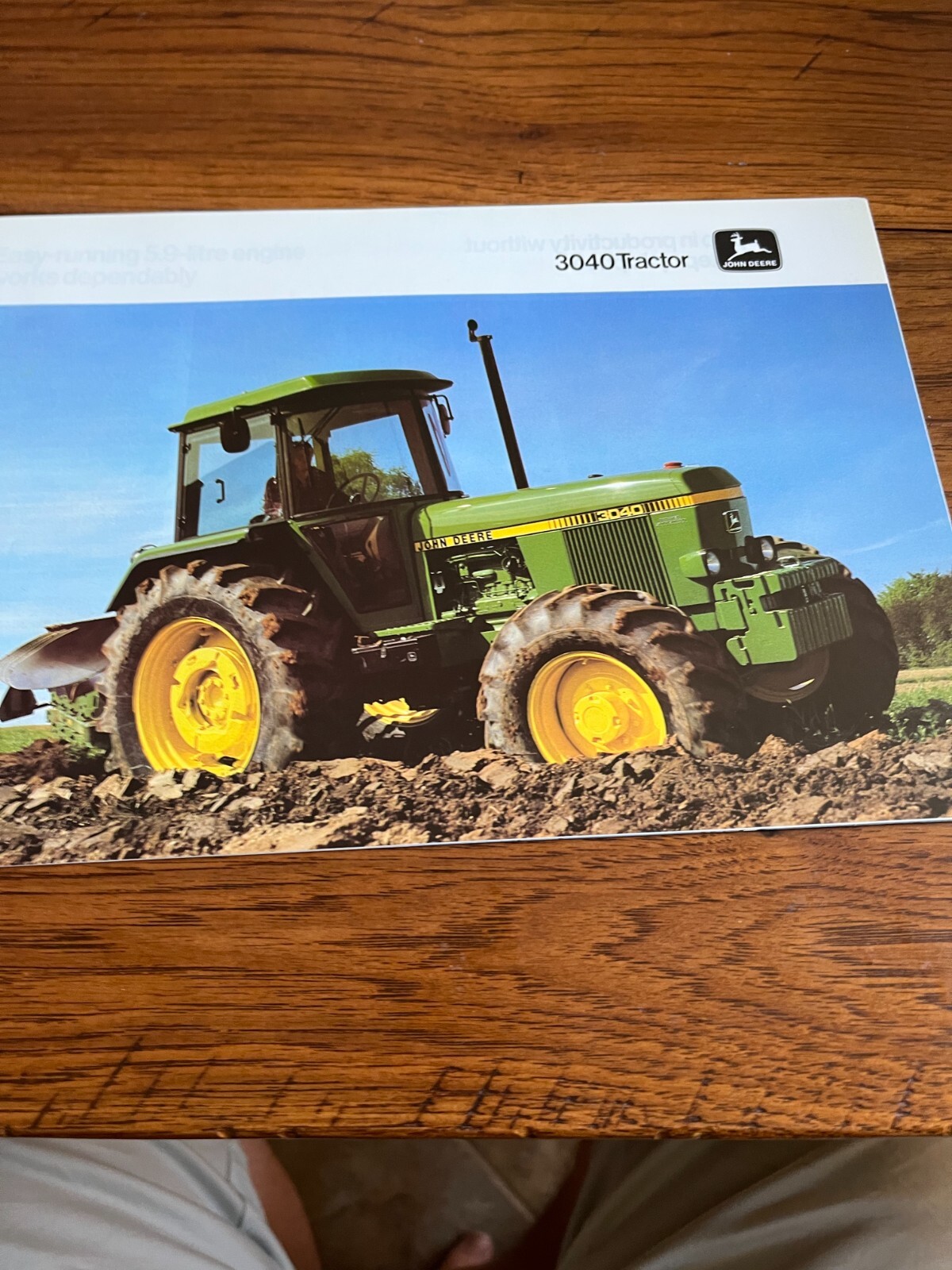 John Deere 3040 Tractor English For 1985 Brochure AMIL21 ver5