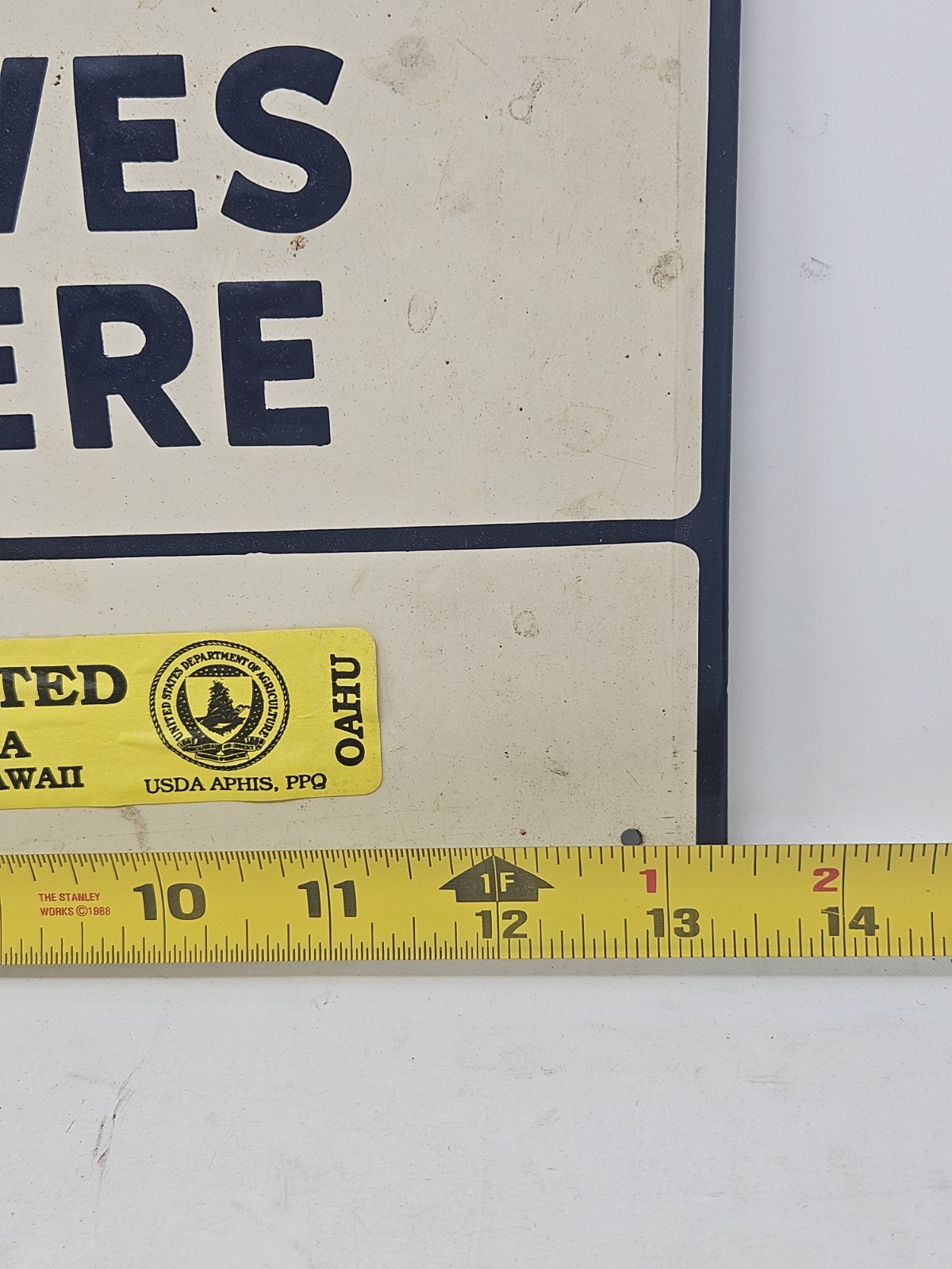 13-1/2″ X 9-1/2″ Metal FFA Member Lives Here Aloha Oahu Hawaii Sign