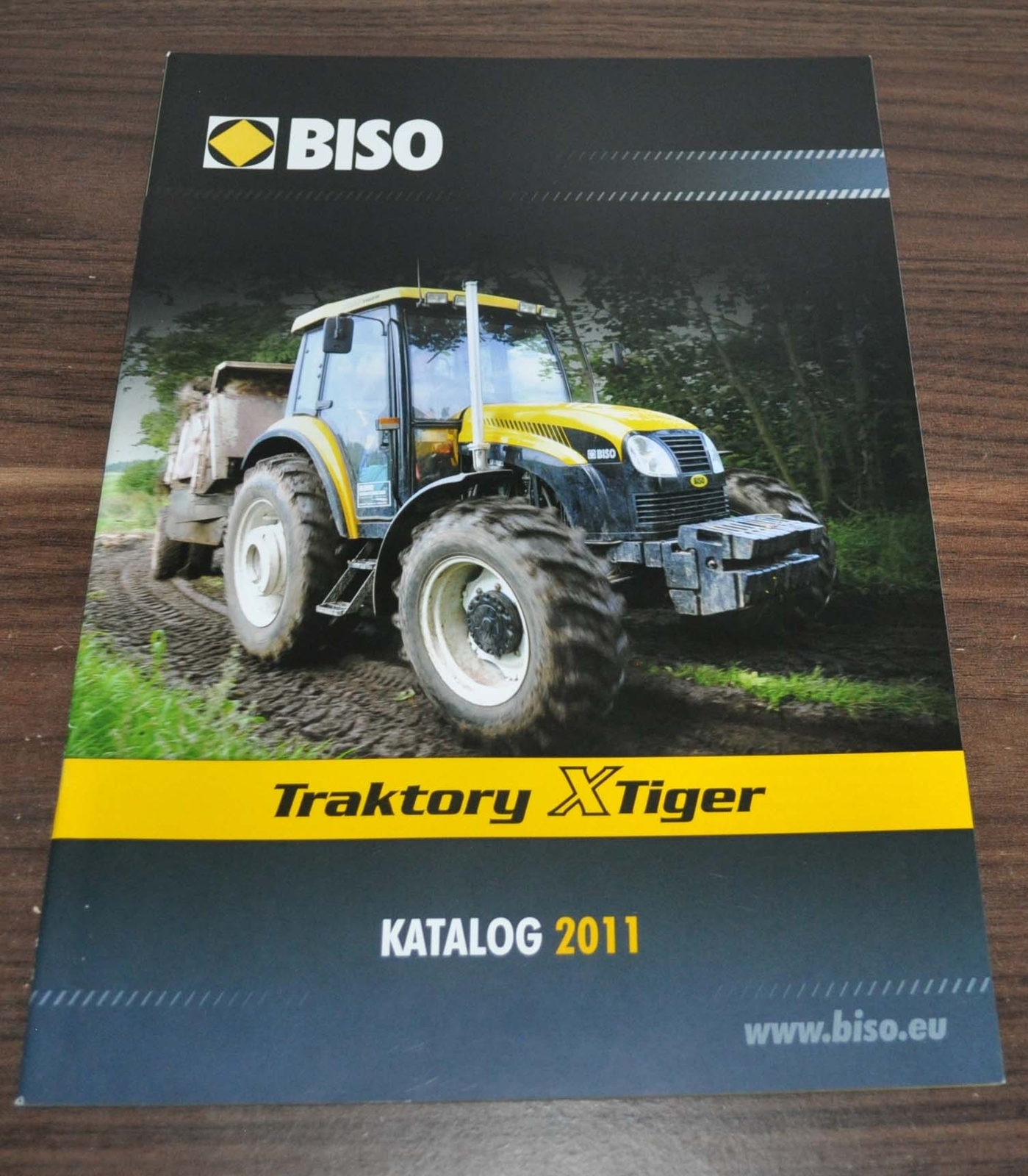 Biso Tractor X Tiger 2011 Model Range Specification Brochure Prospekt