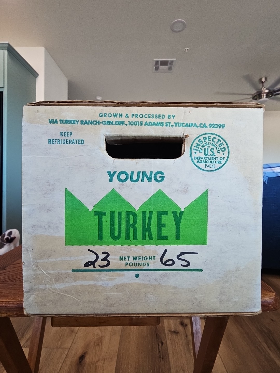 Vintage Cardbord Box Via’s Turkeys Yucaipa Ca. 17×11″ Good HANDLES 👍 1970’s