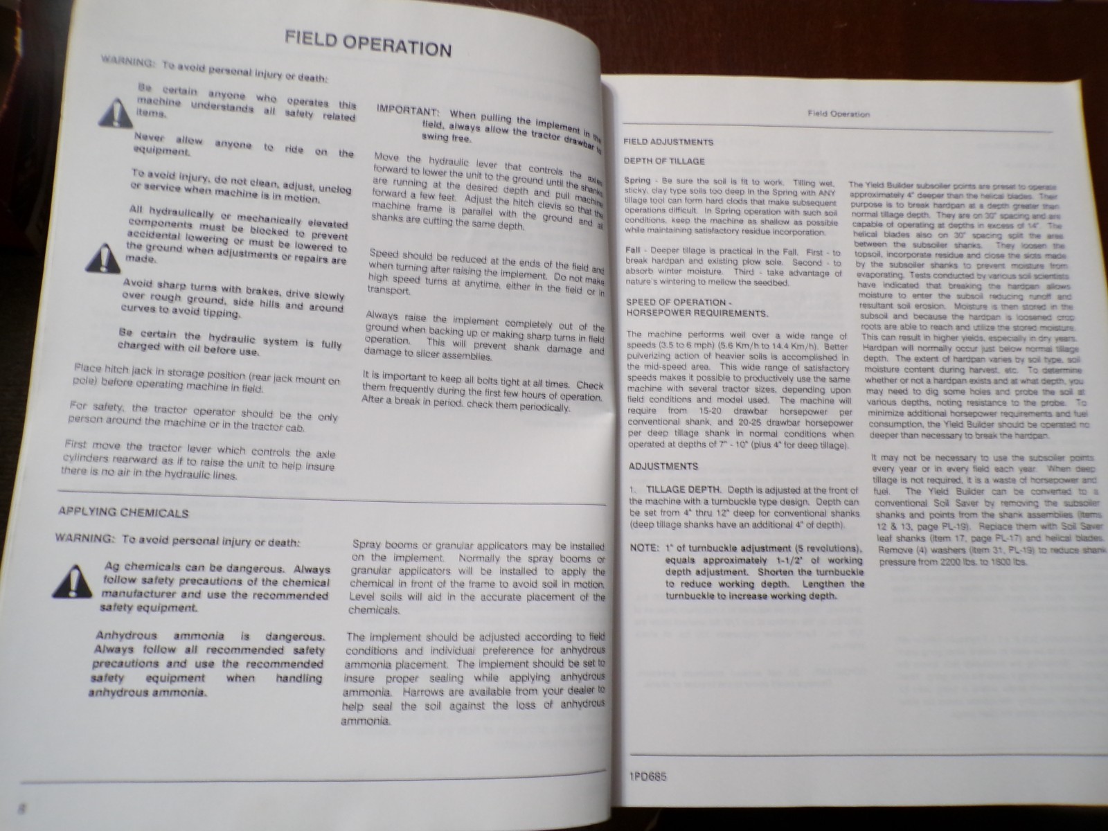 Farmhand YB8400 Yield Builder, model F552-B Operator’s/Parts Manual 1991