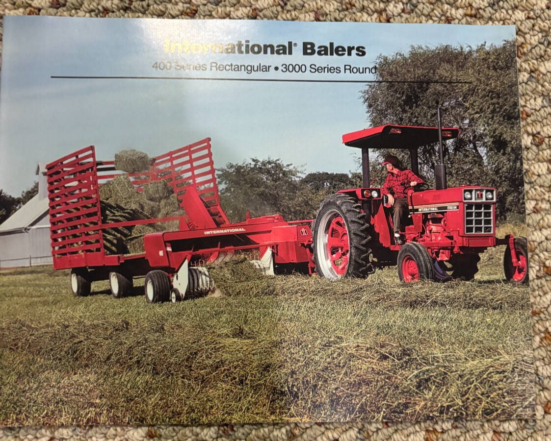 International Harvester 435 445 Baler 3450 3650 Round Baler 1984 Brochure FCCA25