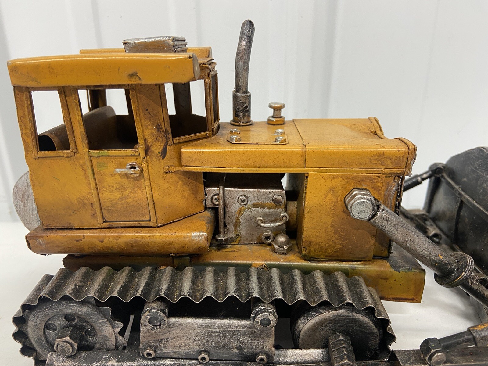 Vintage Bulldozer Metal Scale Model 10″ Collector Construction Bulldozer