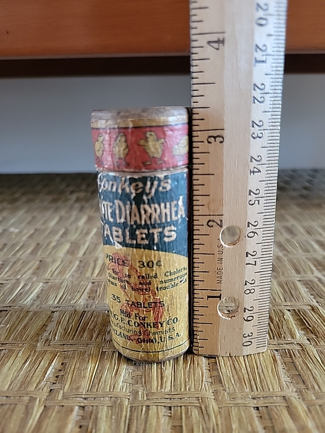 Antique Conkeys White Diarrhea Tablets Chicks Farm Medicine Rare Wood Bottle SEE