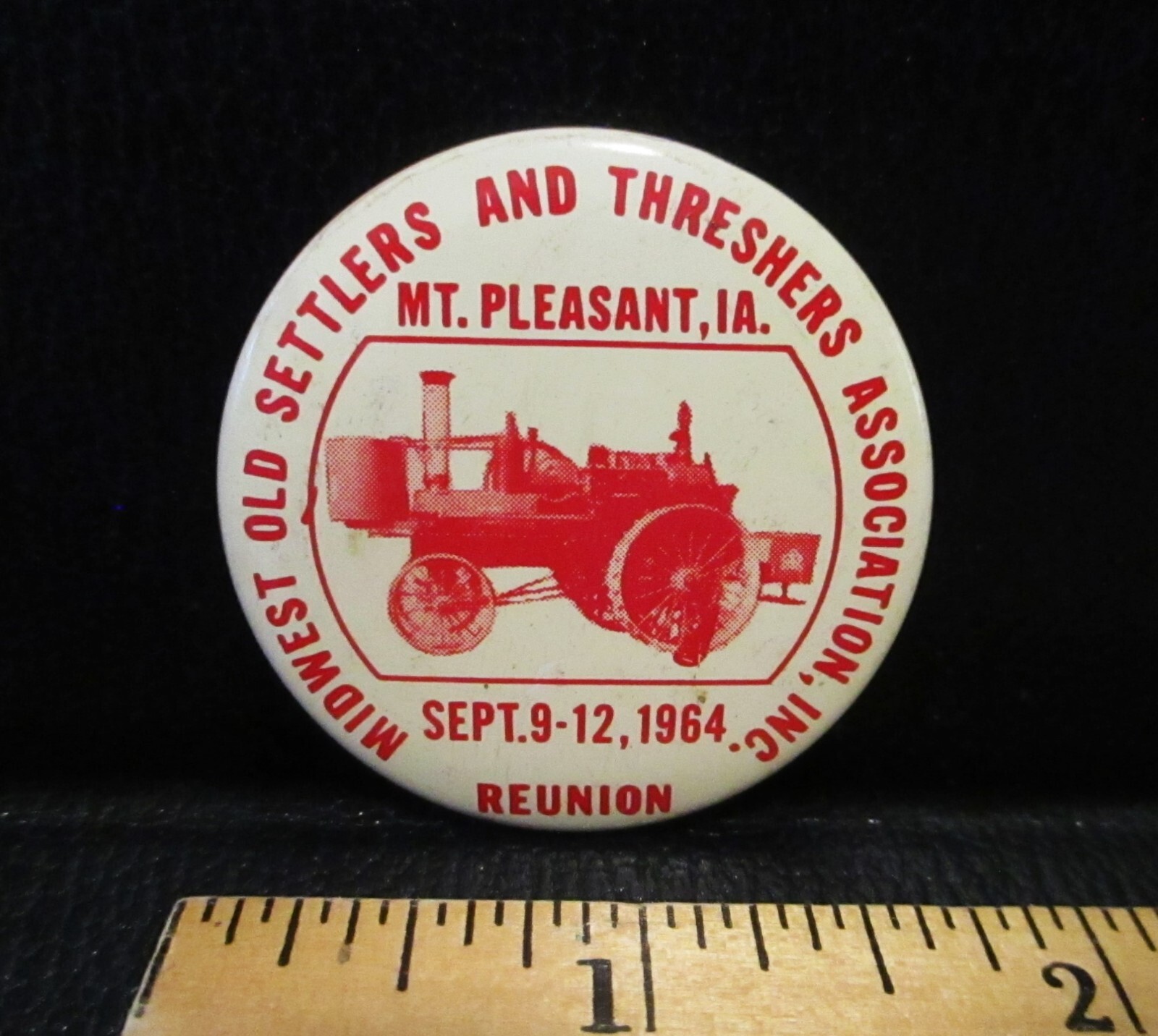 *1964 Midwest Old Settler Thresher Reunion Mt Pleasant IA Pinback Button Tractor