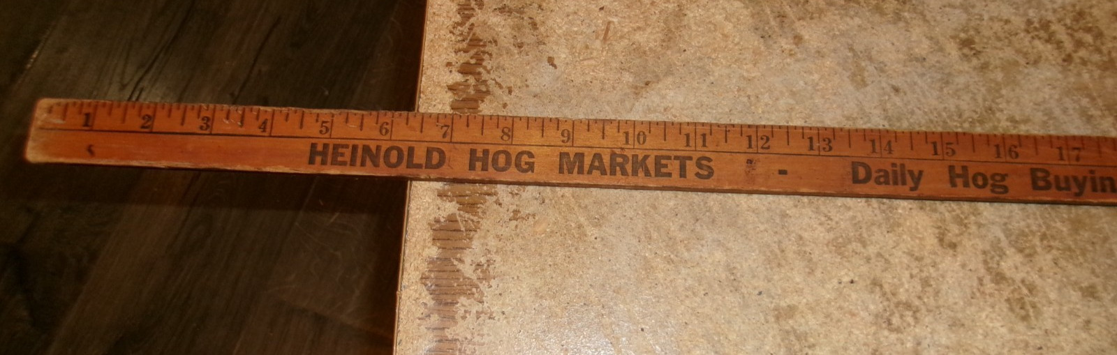 vintage heinold hog markets 36″L wood yardstick in good shape used