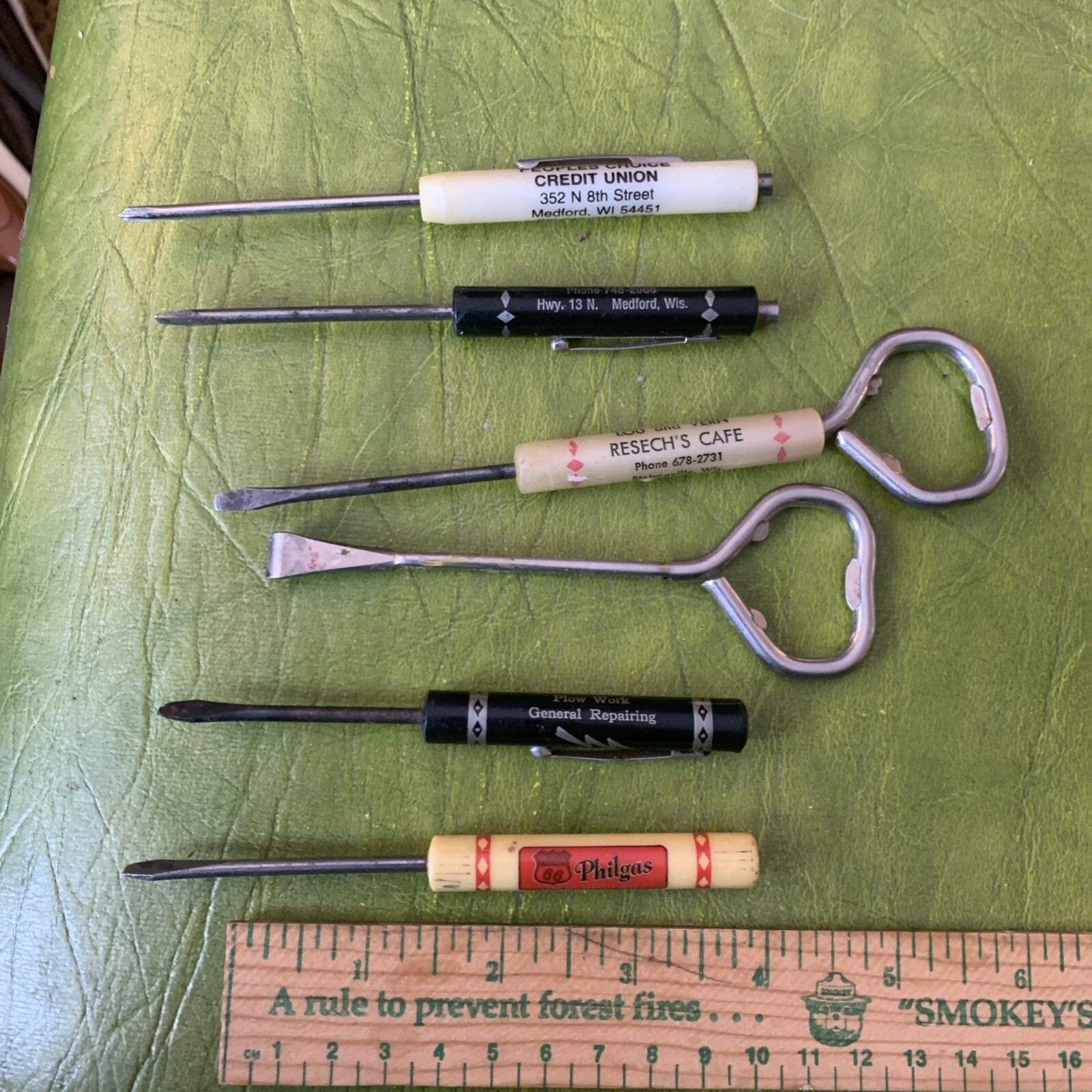 Vintage Wisconsin Pocket SCREWDRIVERS READY TOOL USA Philgas Blacksmith Paint