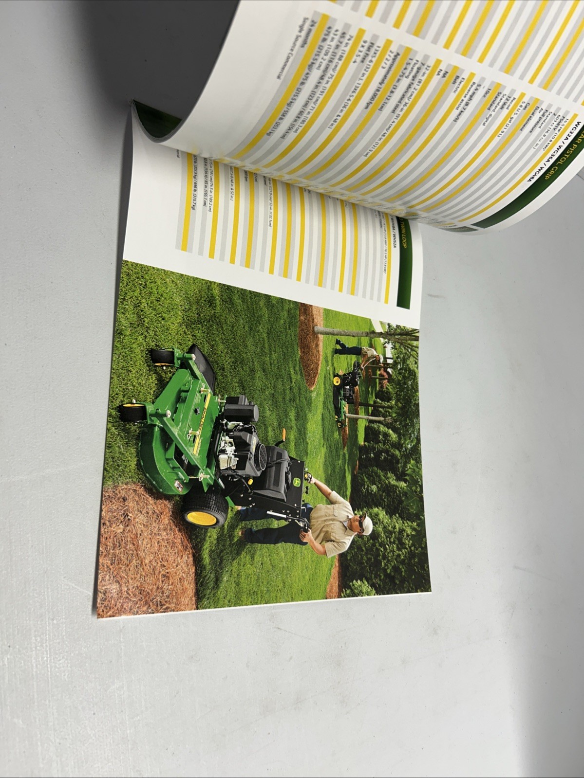 John Deere Commercial Mower For 2014 Brochure DCPA15