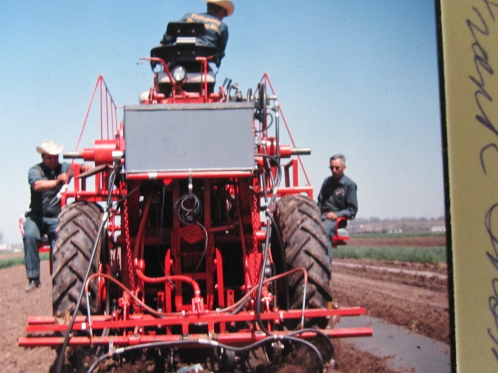 6 PHOTO SLIDES FARM VEGETABLE CROPS MACHINE CELLUPONIC SYSTEM MULCHING 1970’S