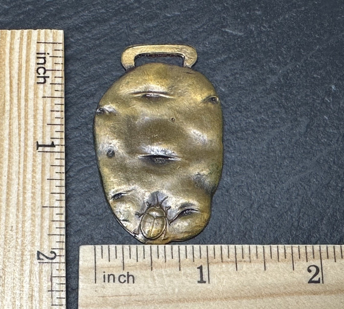 VINTAGE IRON AGE POTATO MACHINERY “THE POTATO” WATCH FOB WITHOUT ADVERT N809